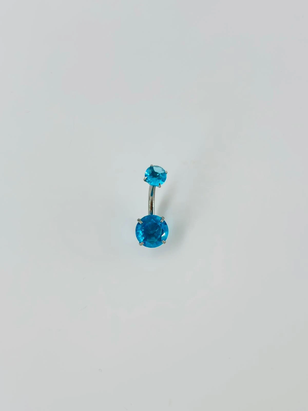 MAVİ TAŞLI GÖBEK PİERCİNG