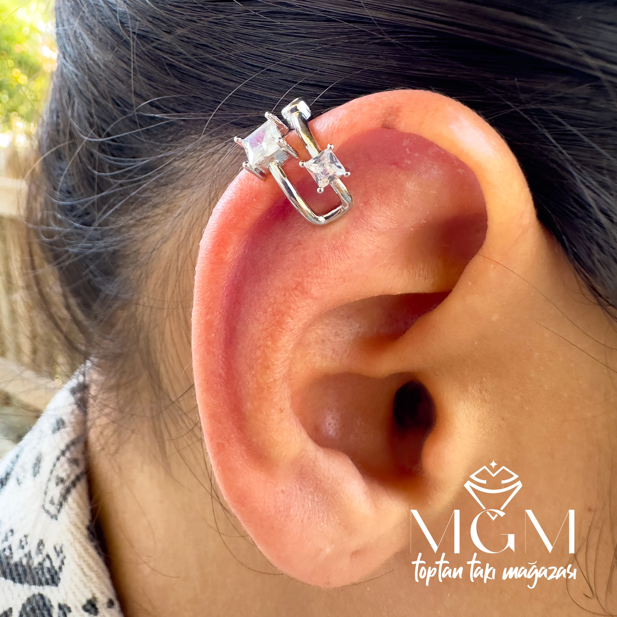 KIKIRDAK KÜPESİ EARCUFF