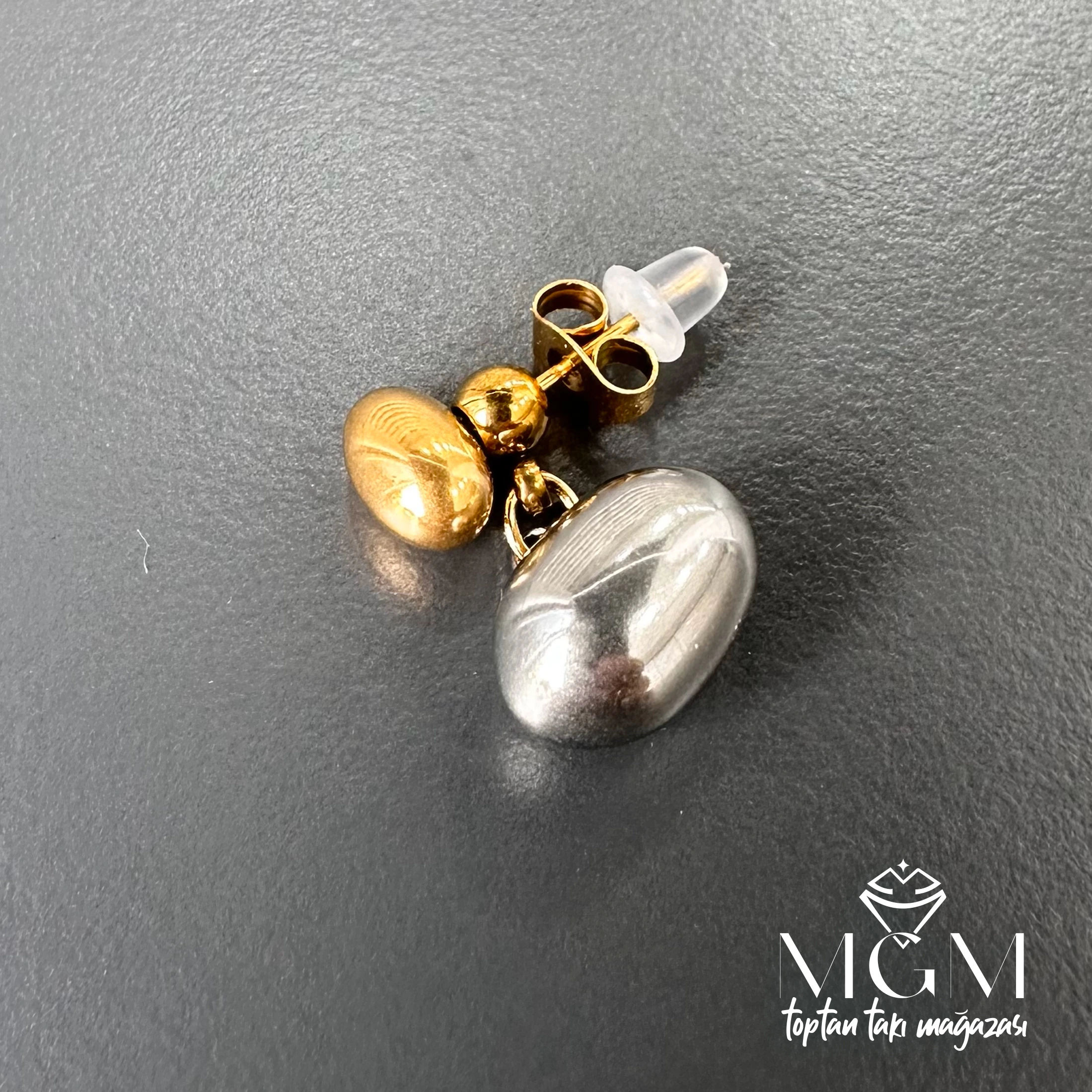 TAŞSIZ SALLANTILI KÜPE