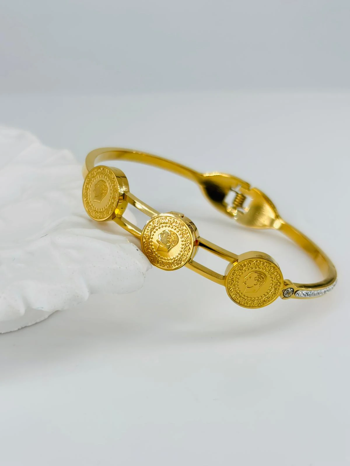 ÇELİK ÇEYREKLİK KELEPÇE 