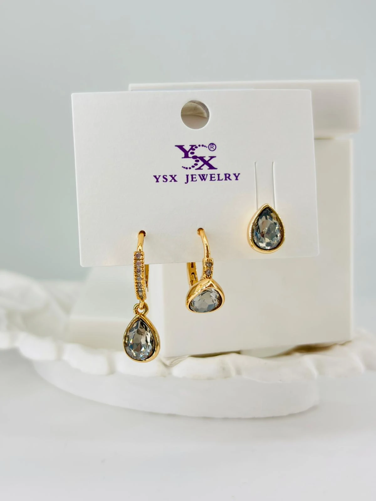 ZİRKON TAŞLI ÜÇLÜ KOMBİN KÜPE 