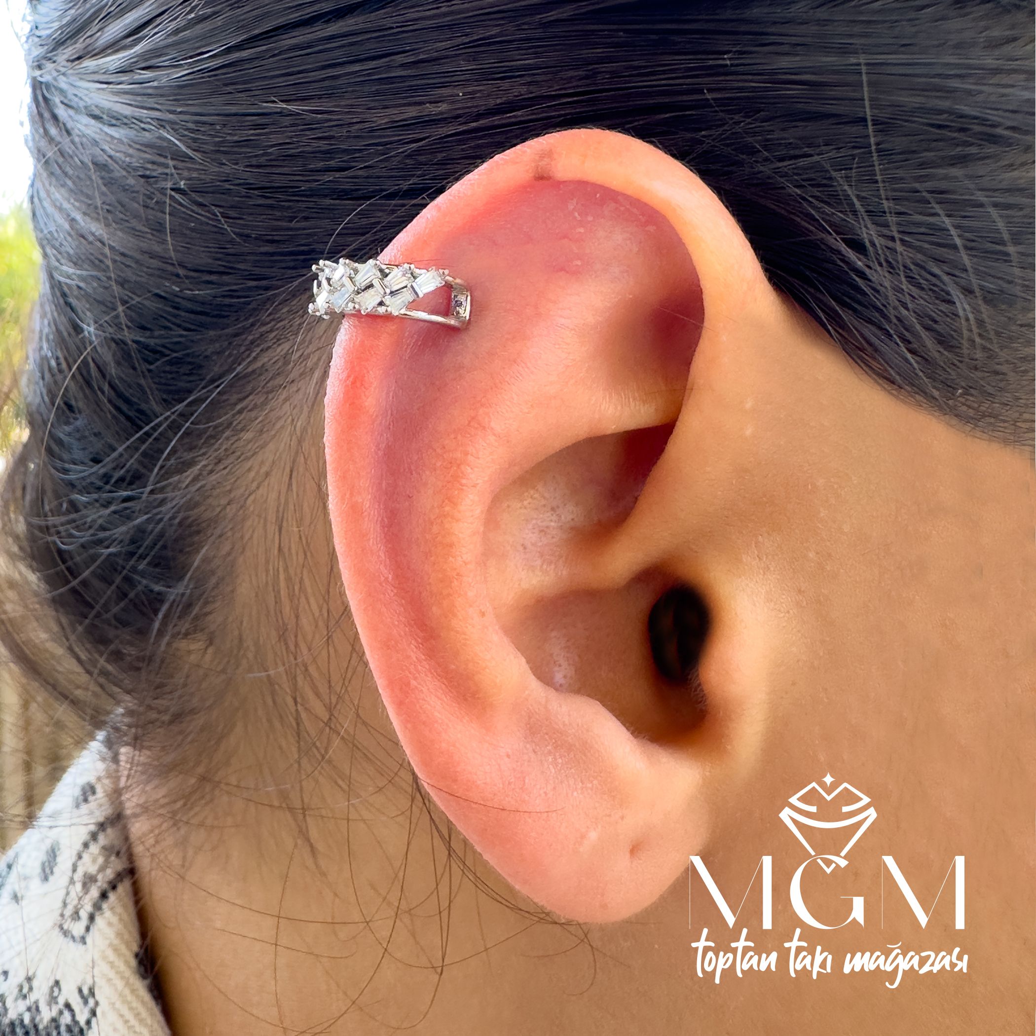 KIKIRDAK KÜPESİ EARCUFF