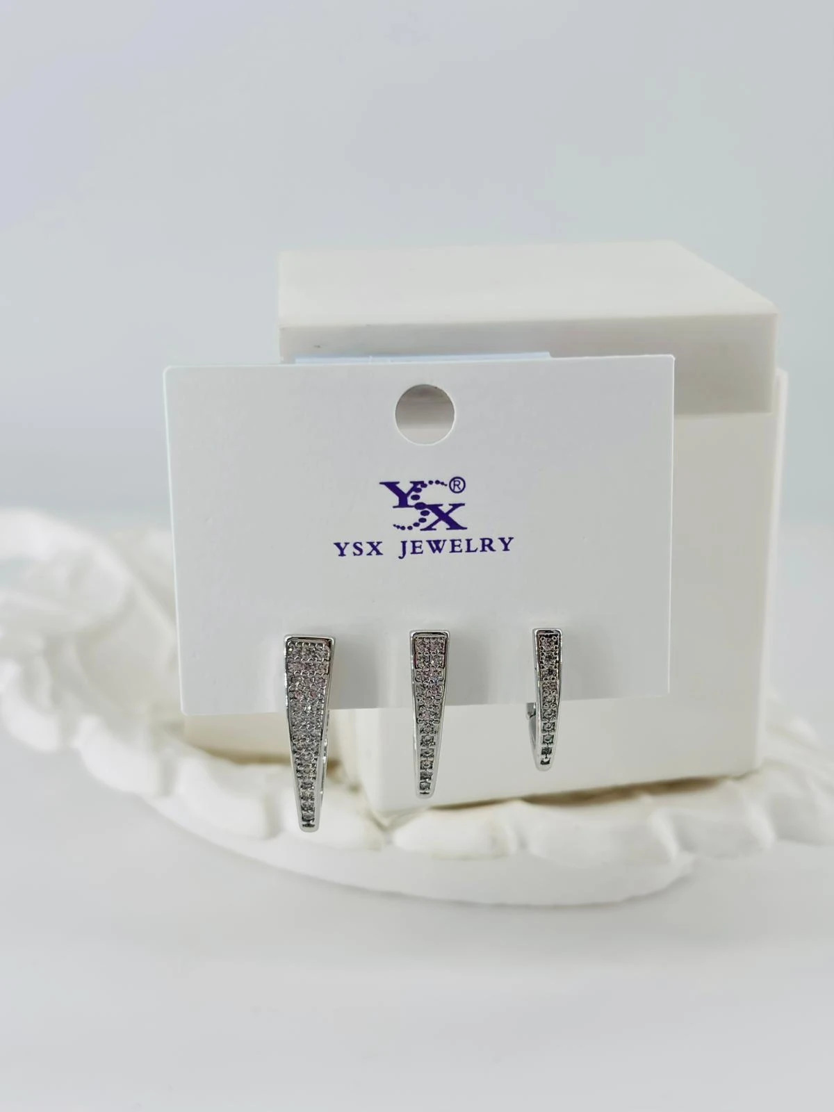 ZİRKON TAŞLI ÜÇLÜ KOMBİN KÜPE 