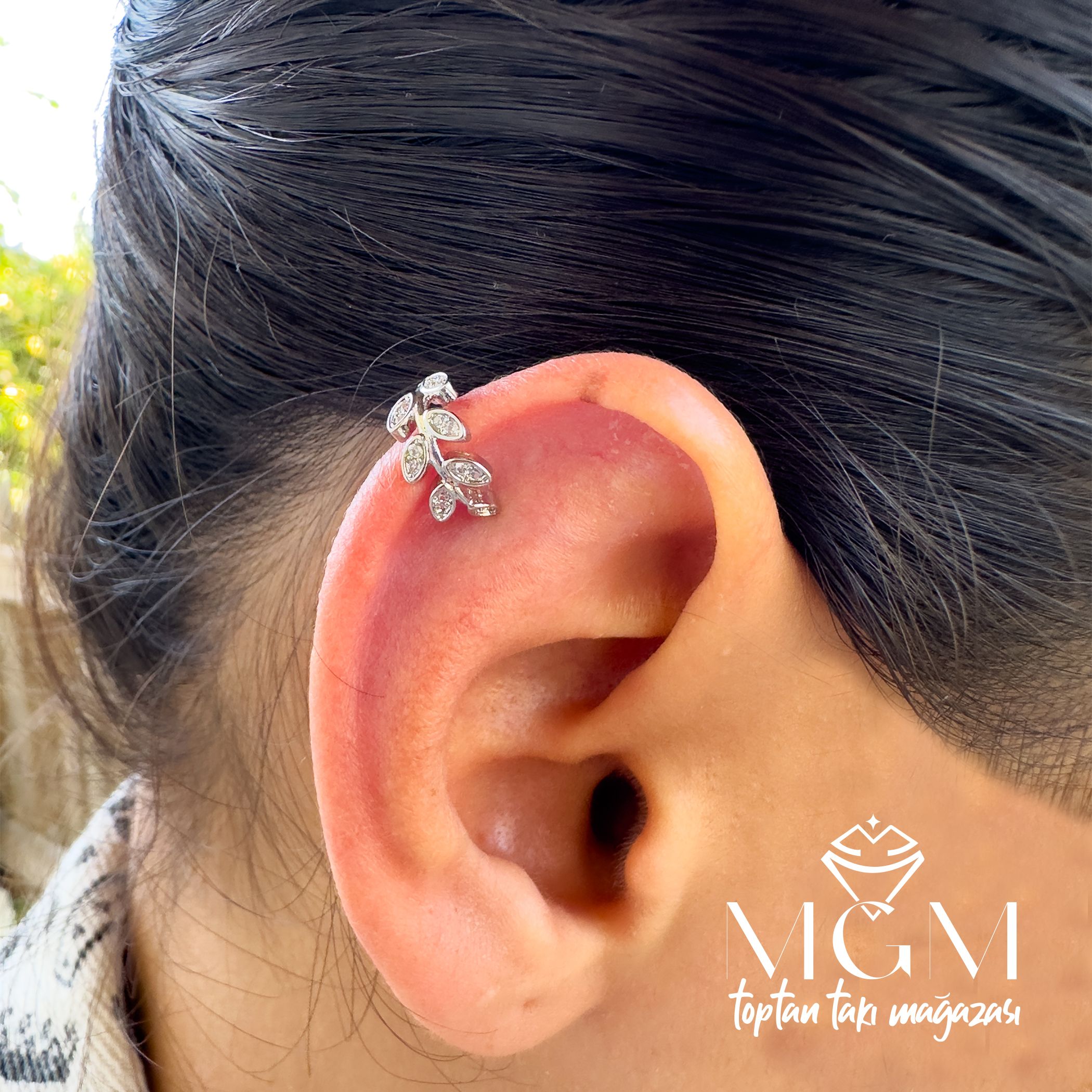 KIKIRDAK KÜPESİ EARCUFF