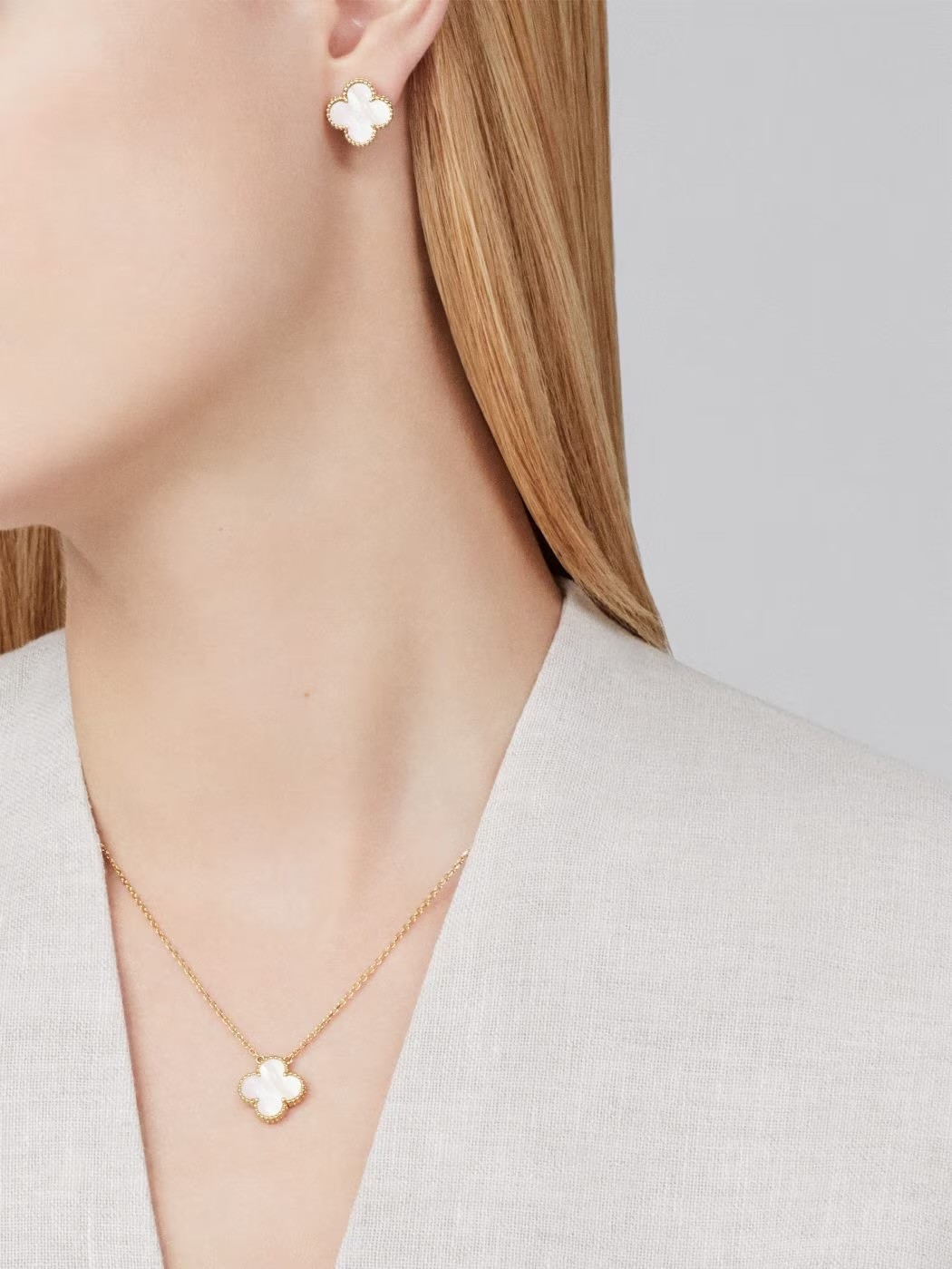 Van Cleef Tek Motif Kolye (İthal)