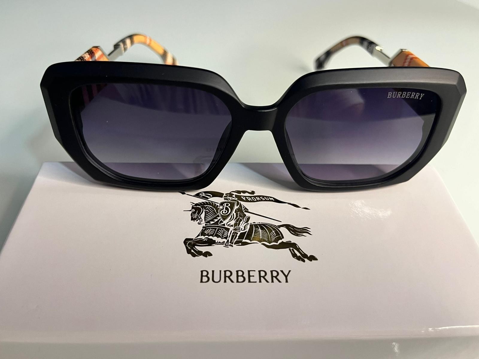 Burberry Kadın Güneş Gözlüğü