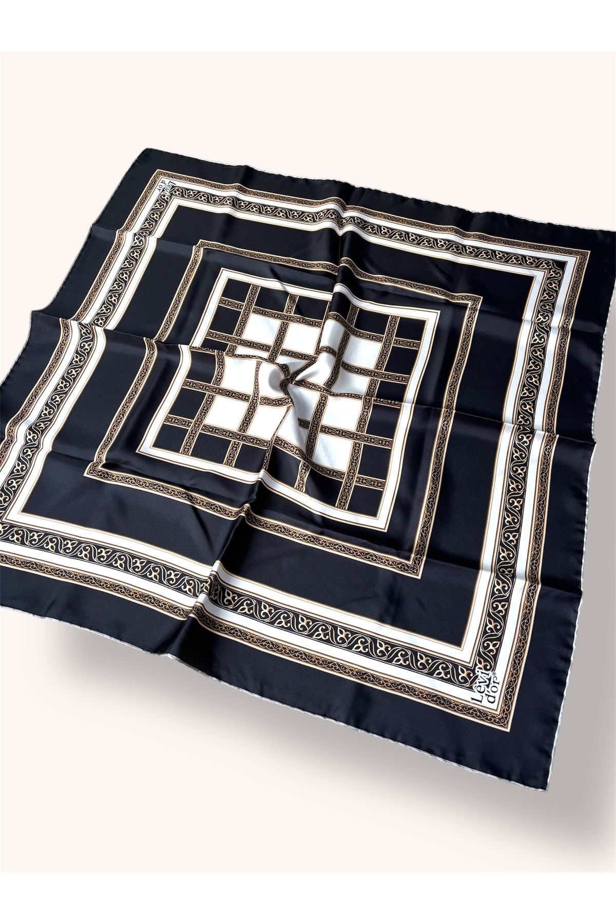 Siyah Motif Desen Twill Ipek Eşarp