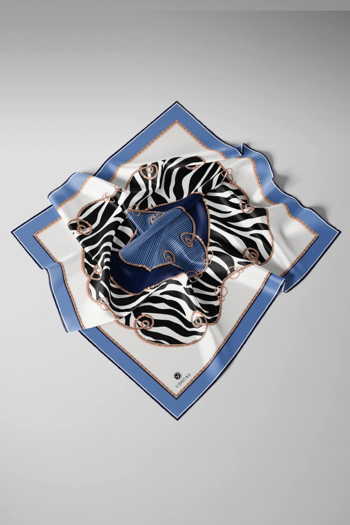 %100 Twill Ipek Zincirli Ve Zebra Desenli Indigo - Lacivert Renkli 90x90 Eşarp Dikim Şekli : El Diki