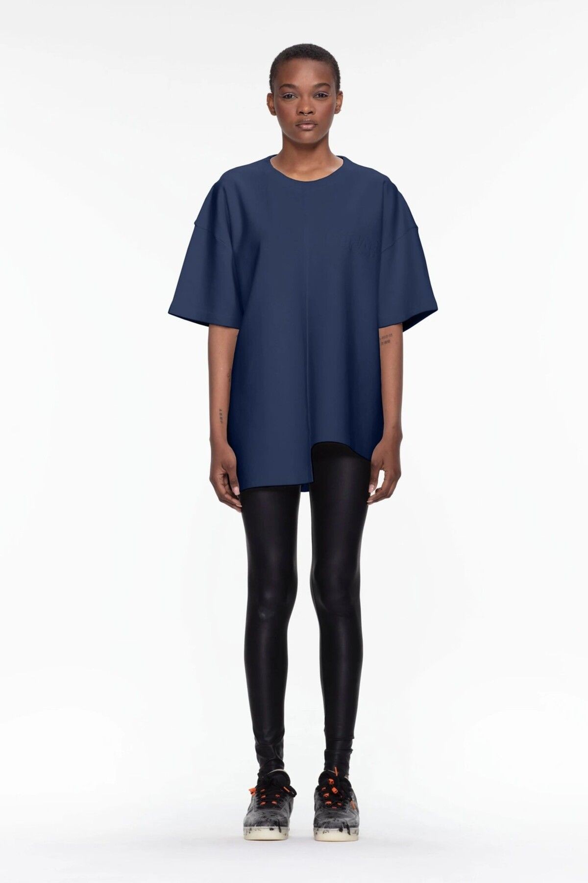 Oversize & Overcut T-Shirt