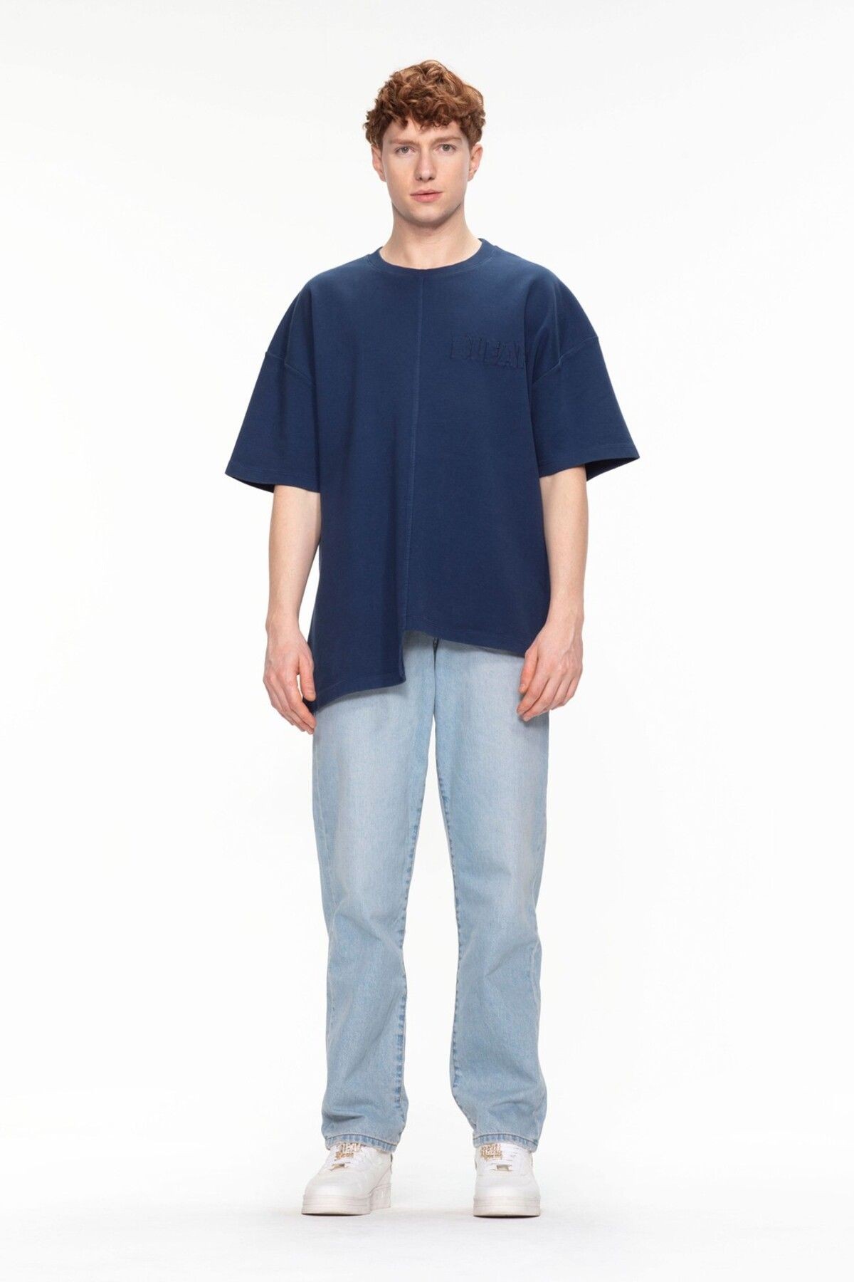 "Oversize & Overcut" T-Shirt