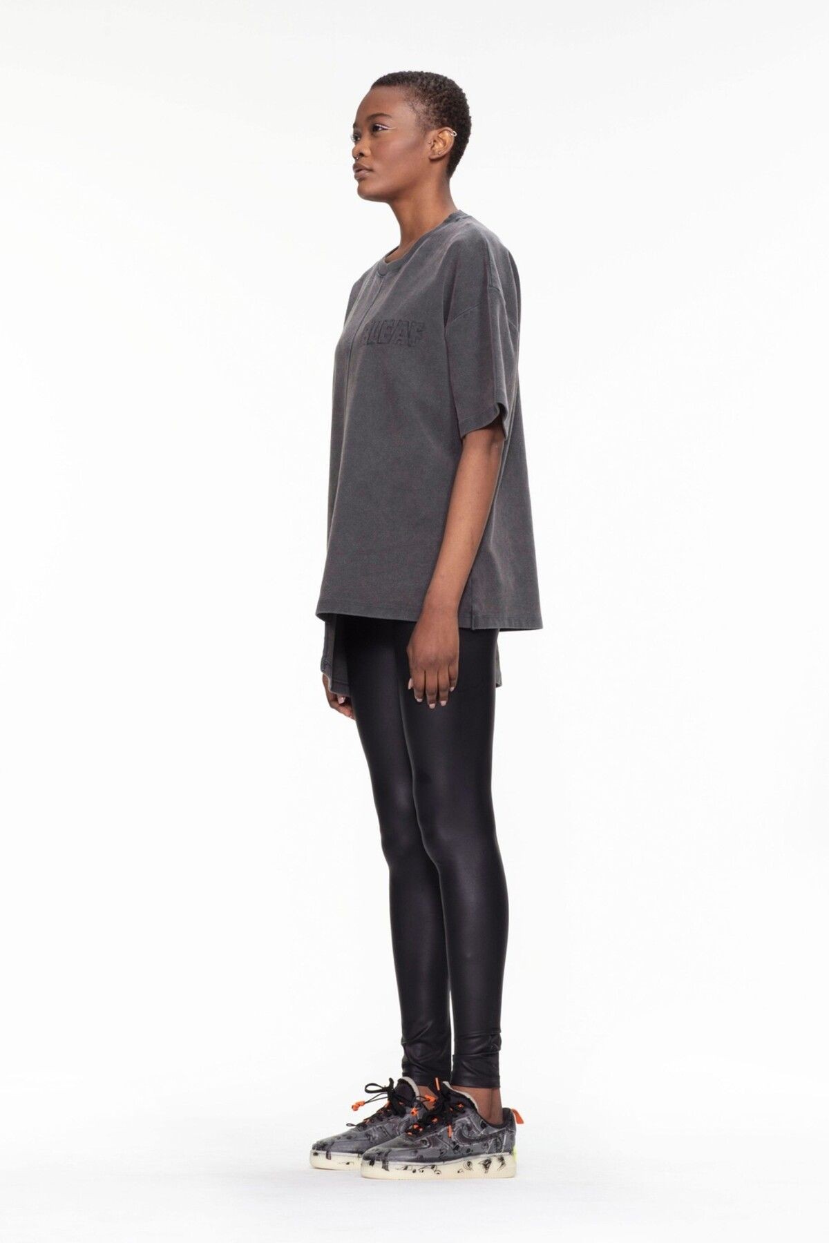 Oversize & Overcut T-Shirt
