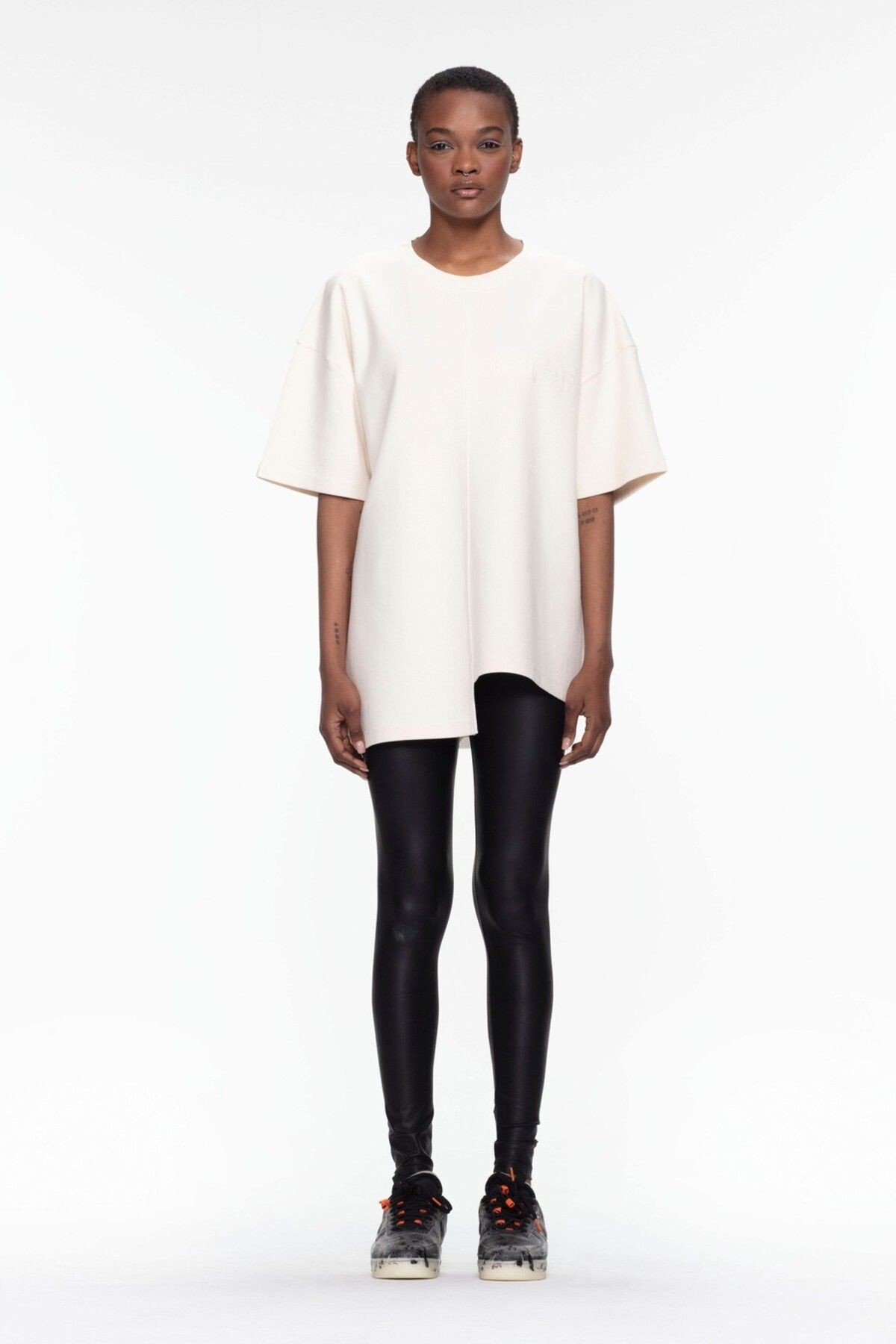 Oversize & Overcut T-Shirt