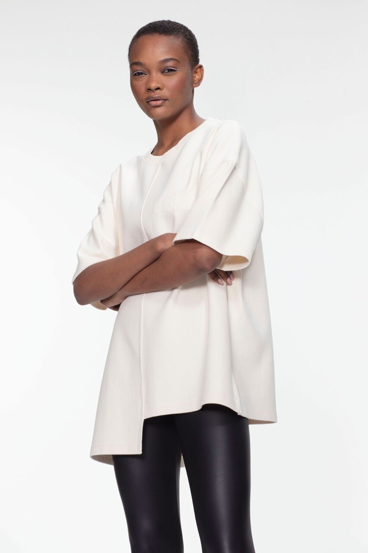 Oversize & Overcut T-Shirt