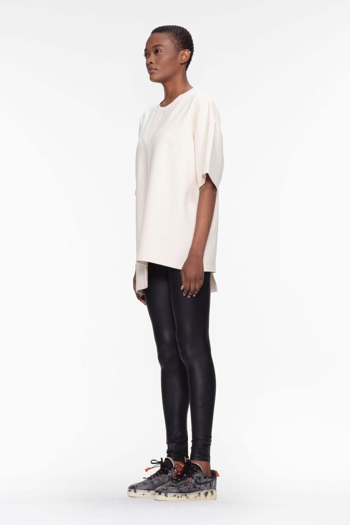 Oversize & Overcut T-Shirt