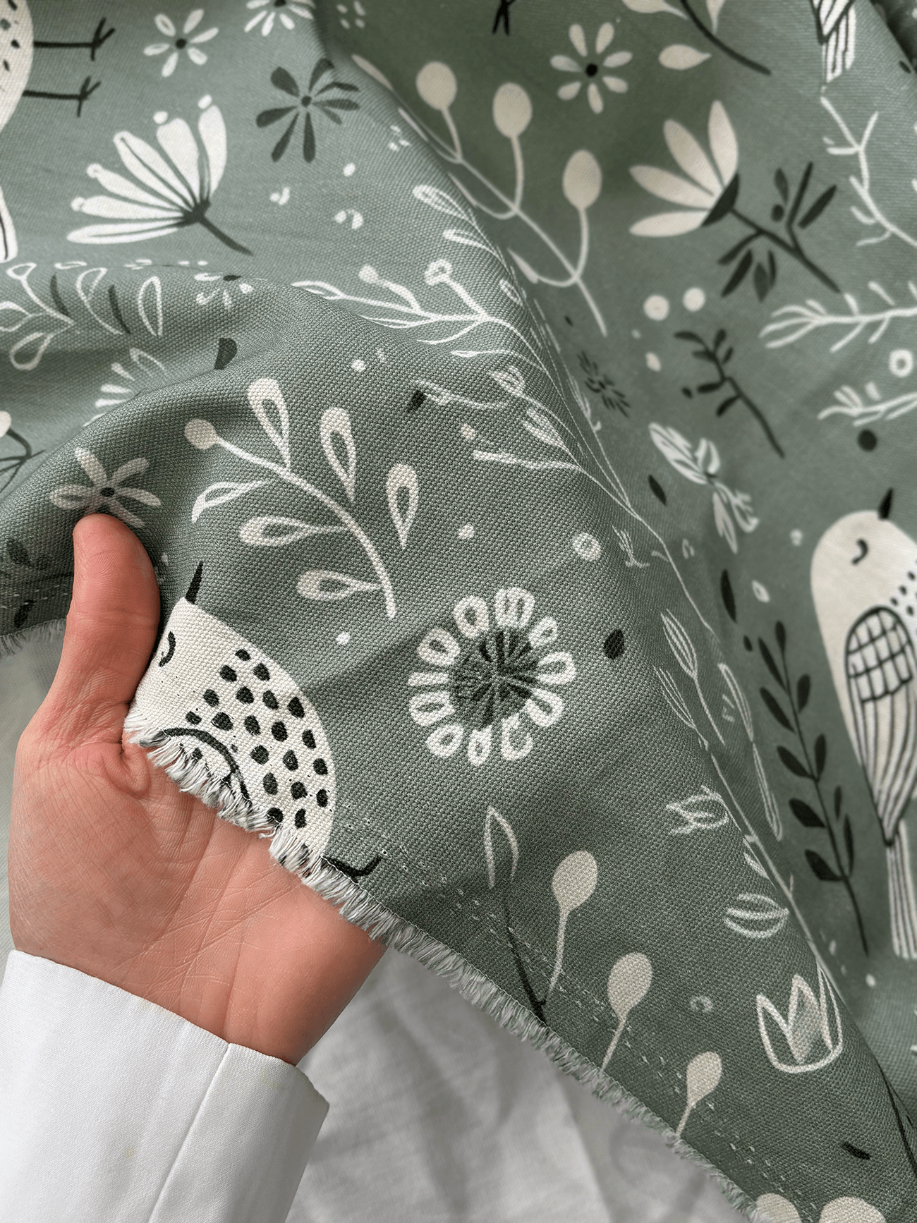 %100 Pamuk Kuş Desenli Kanvas Kumaş Serisi  - Soft Yeşil