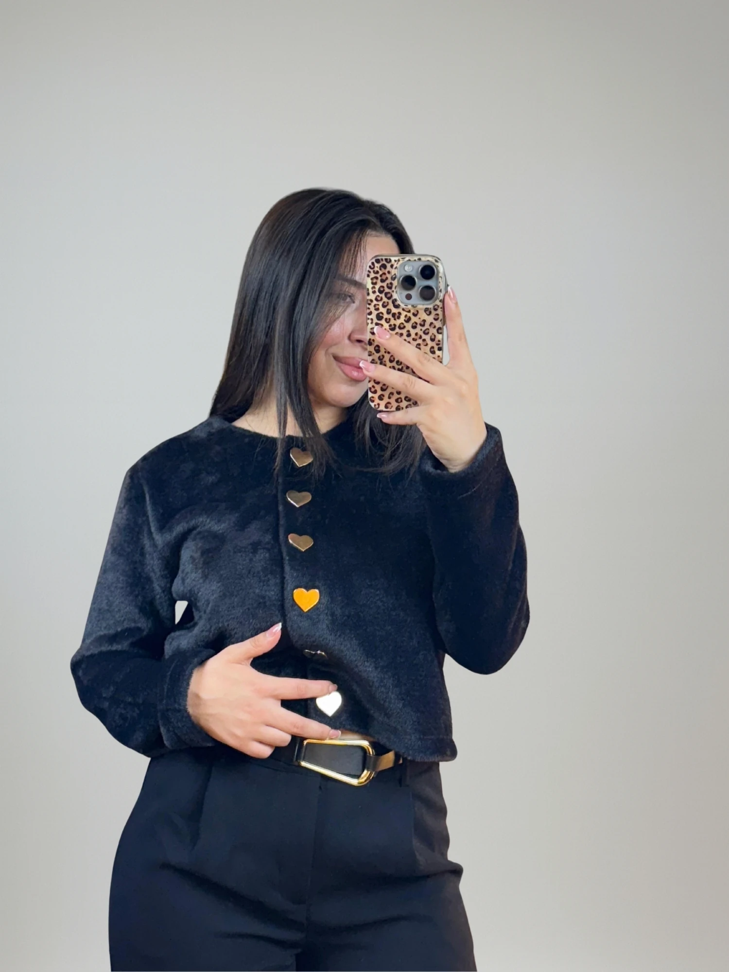 Siyah Kalp Düğmeli Hırka 