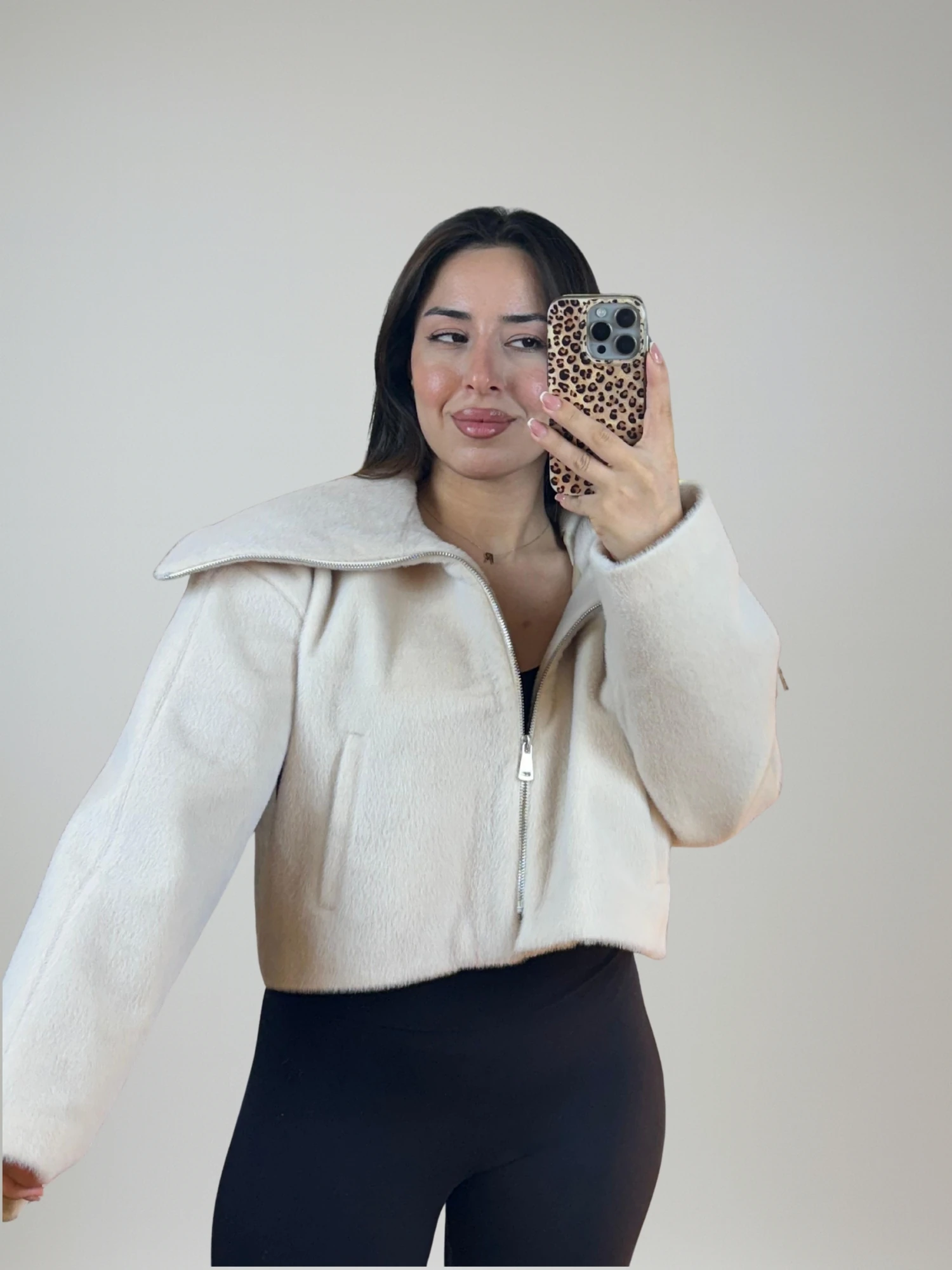 Boydan Fermuarlı Ekru Kısa Kürk