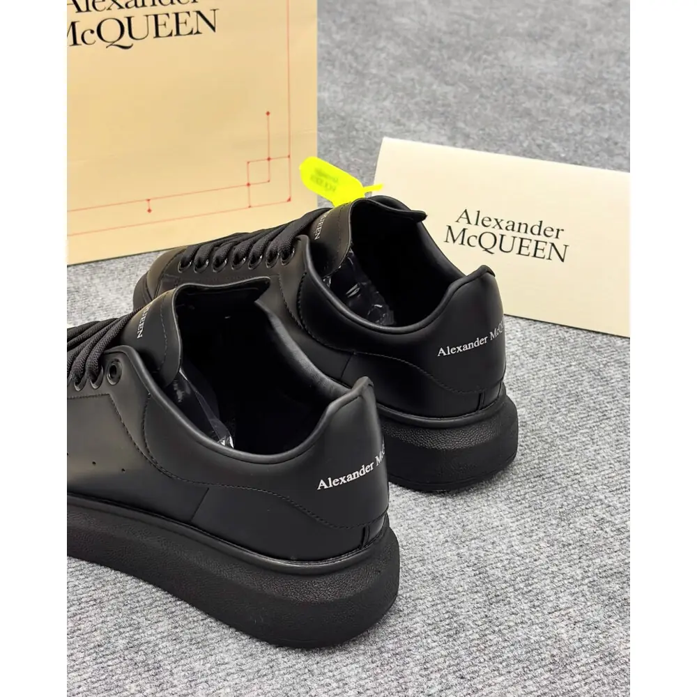 Alexander McQueen Black