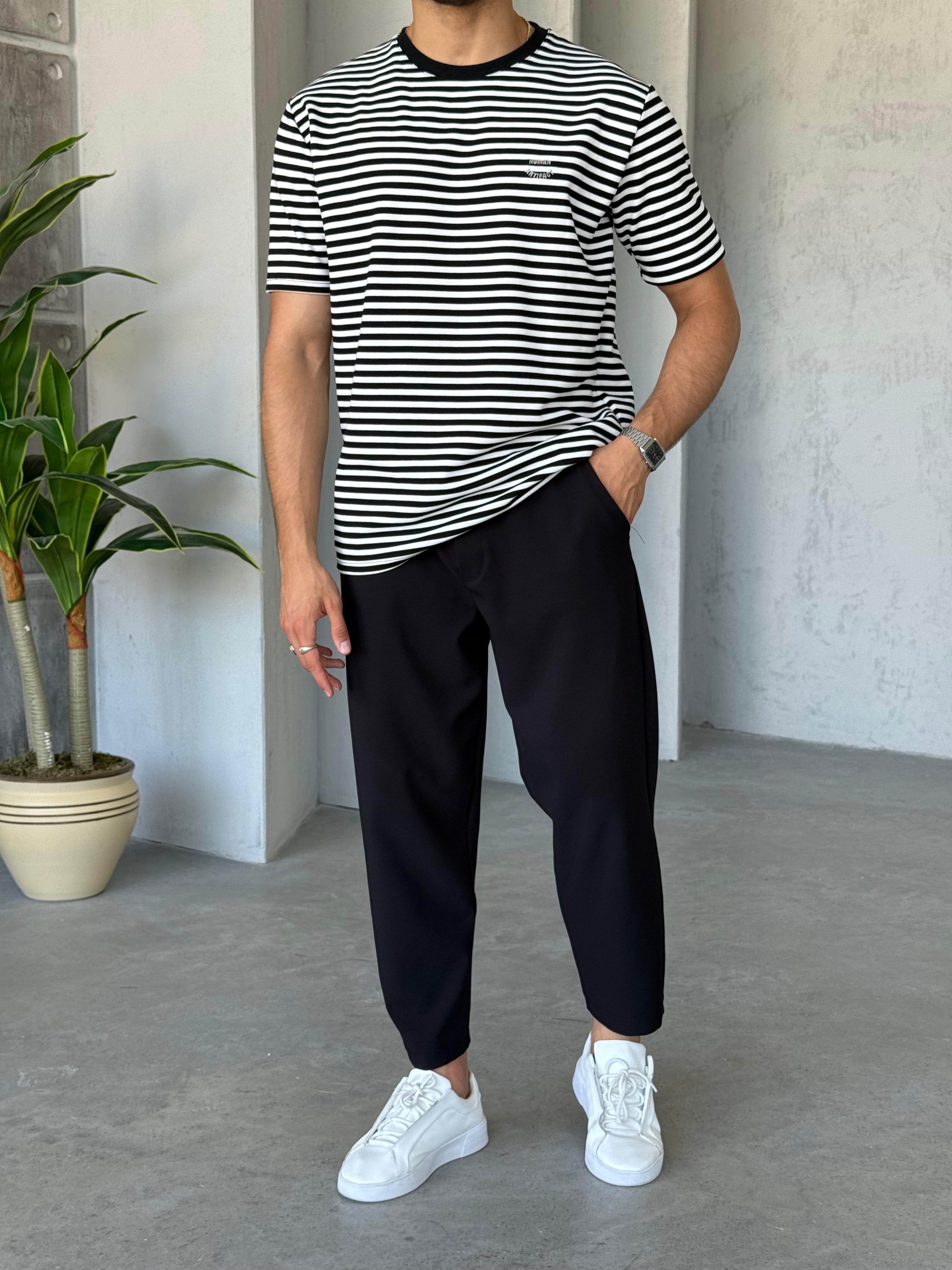 T2527 Çizgili Nakış Detay T-shirt Siyah-Beyaz