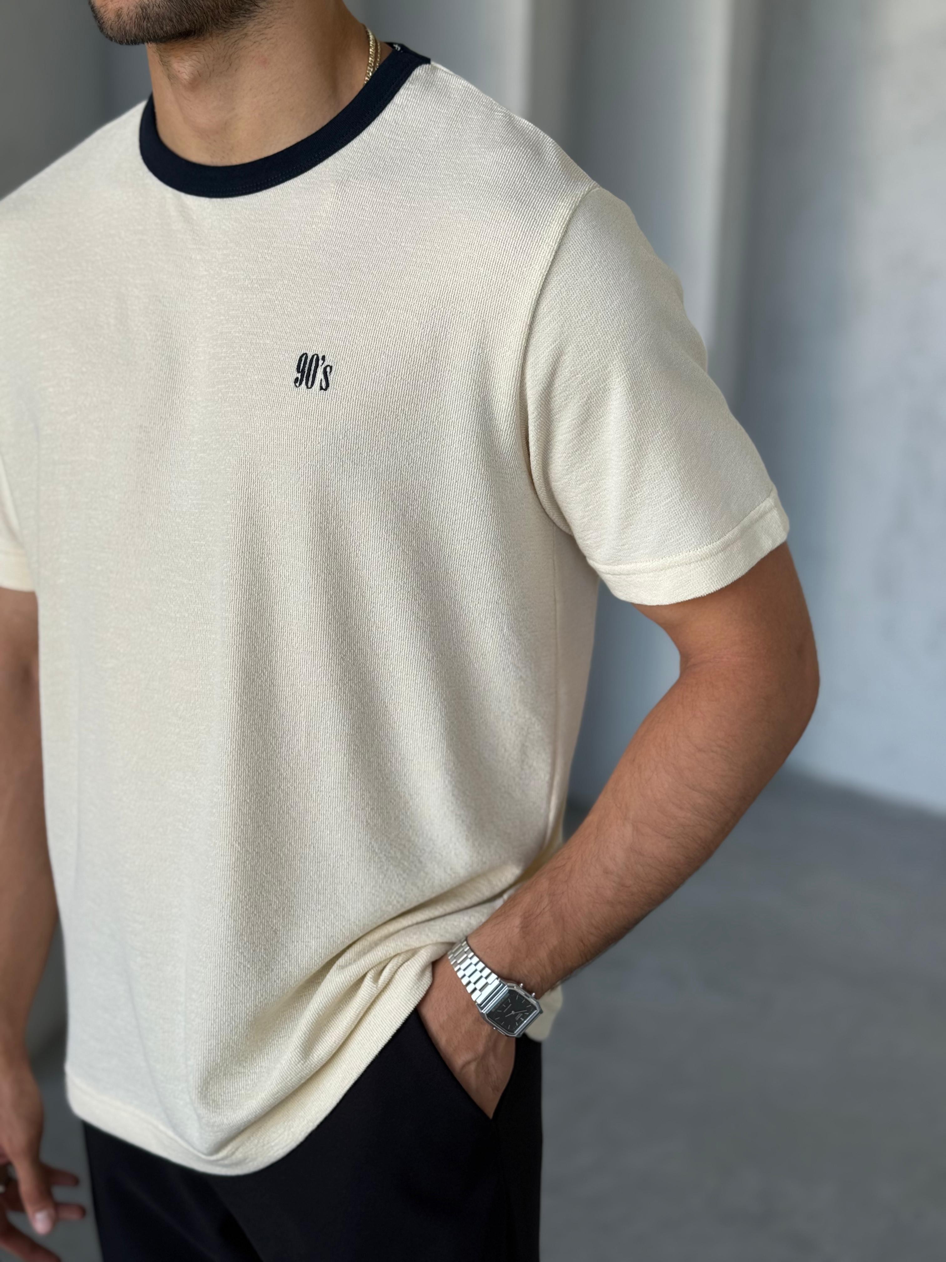 T7662 90’s nakışlı T-shirt Krem