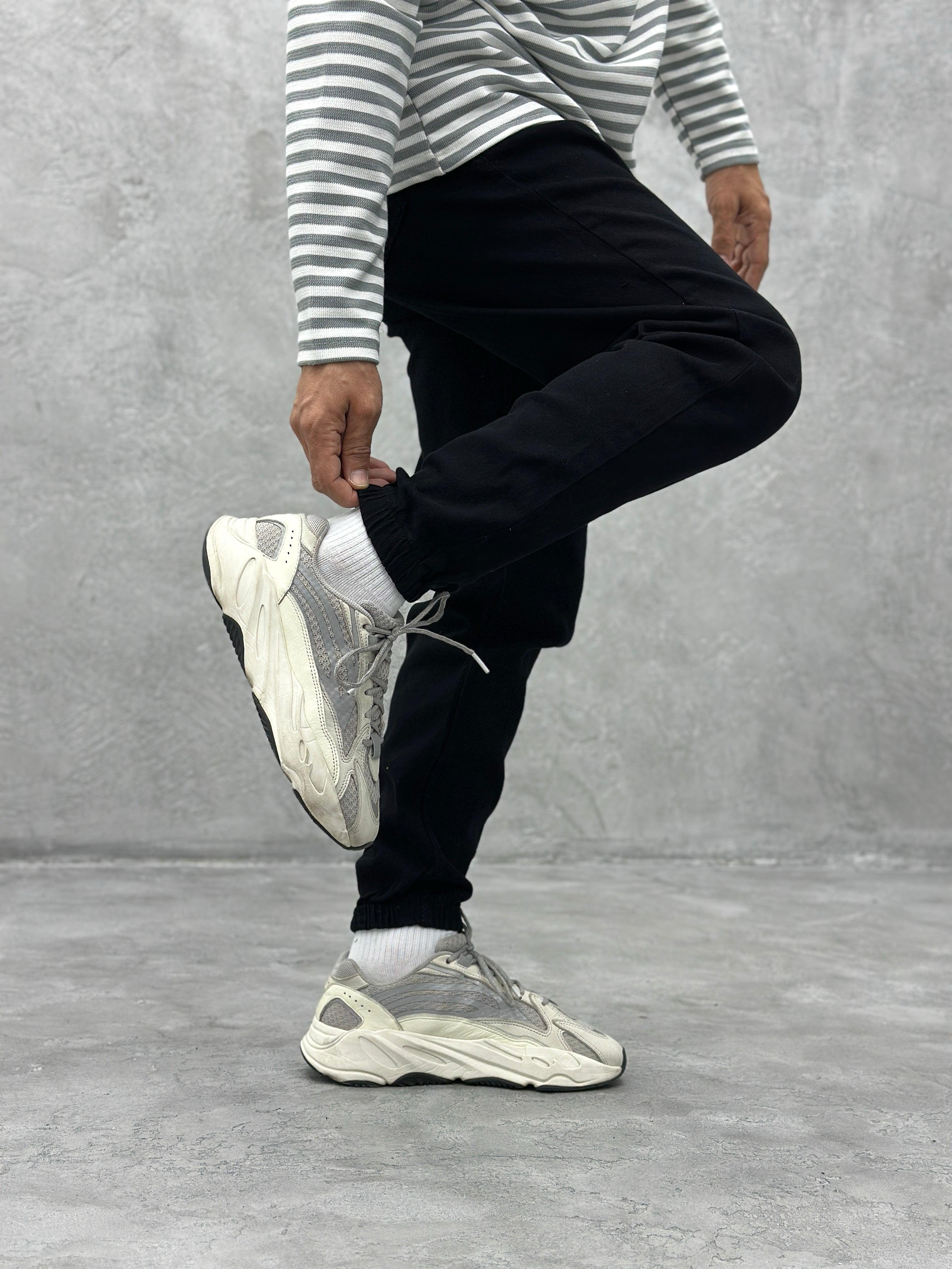 P363 Siyah Lastik Paça Kot Pantolon
