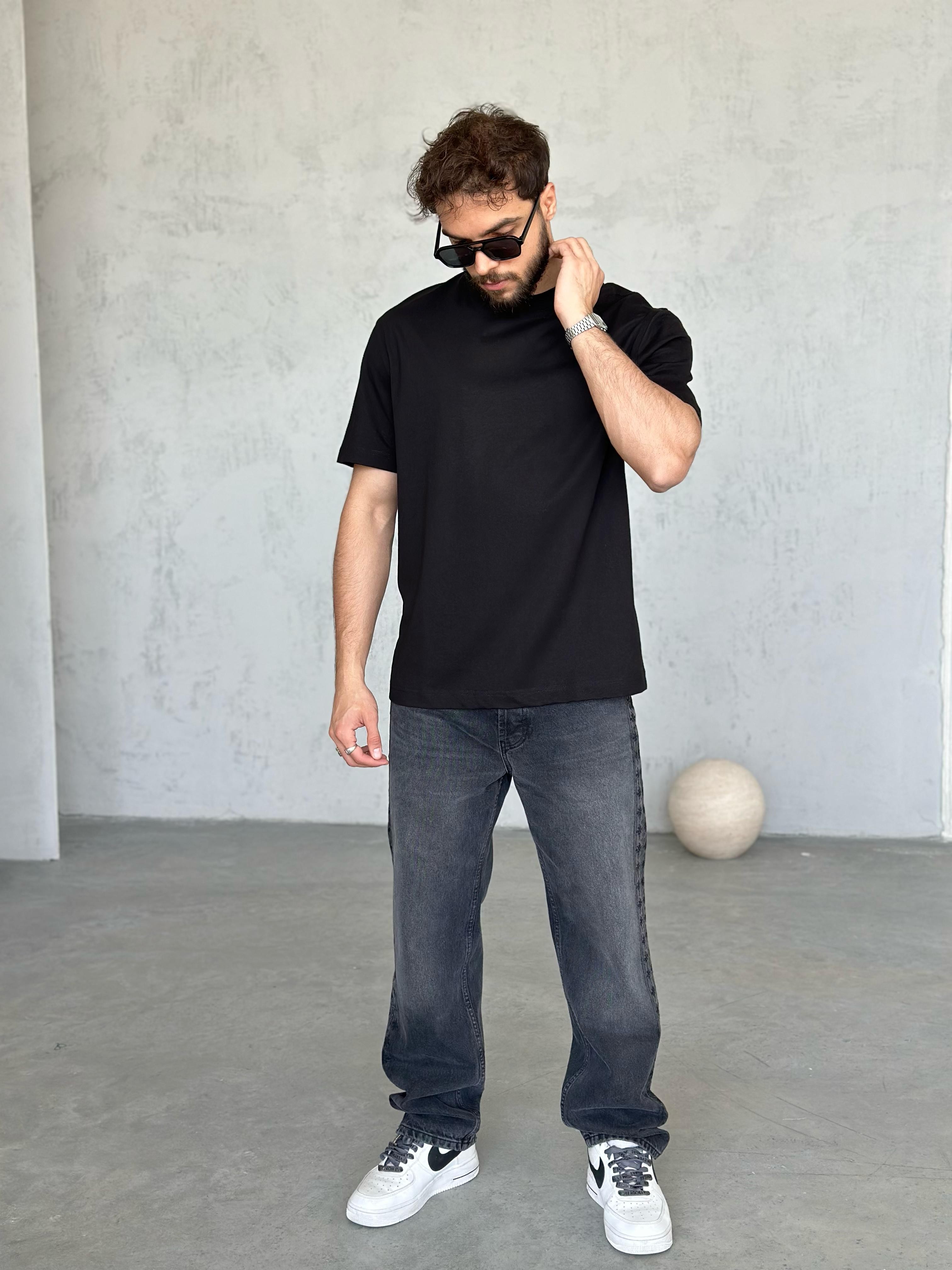 T2002 The End T-shirt 