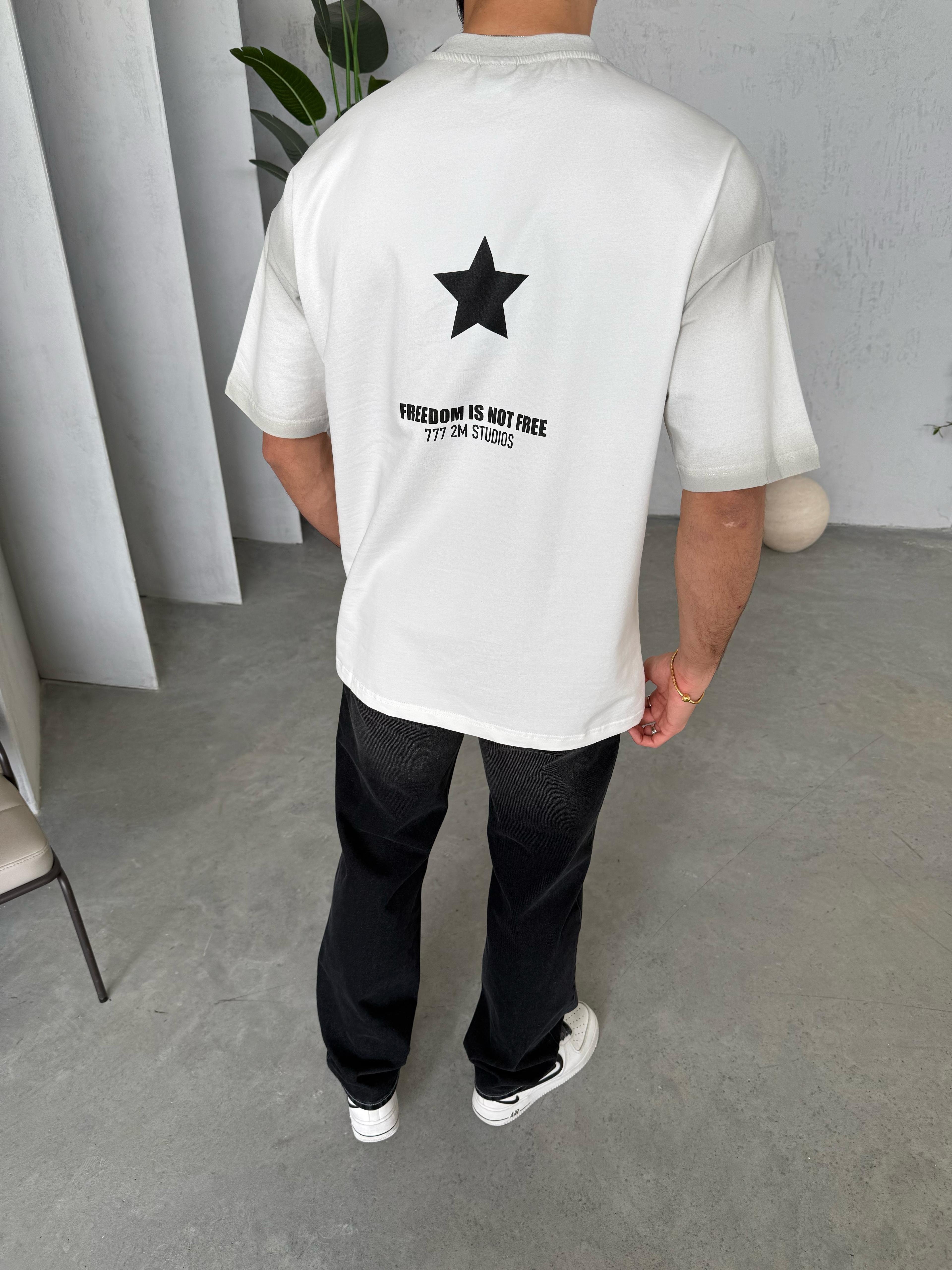 T2011 Yıldız Baskılı Yıkamalı Oversize T-shirt Beyaz
