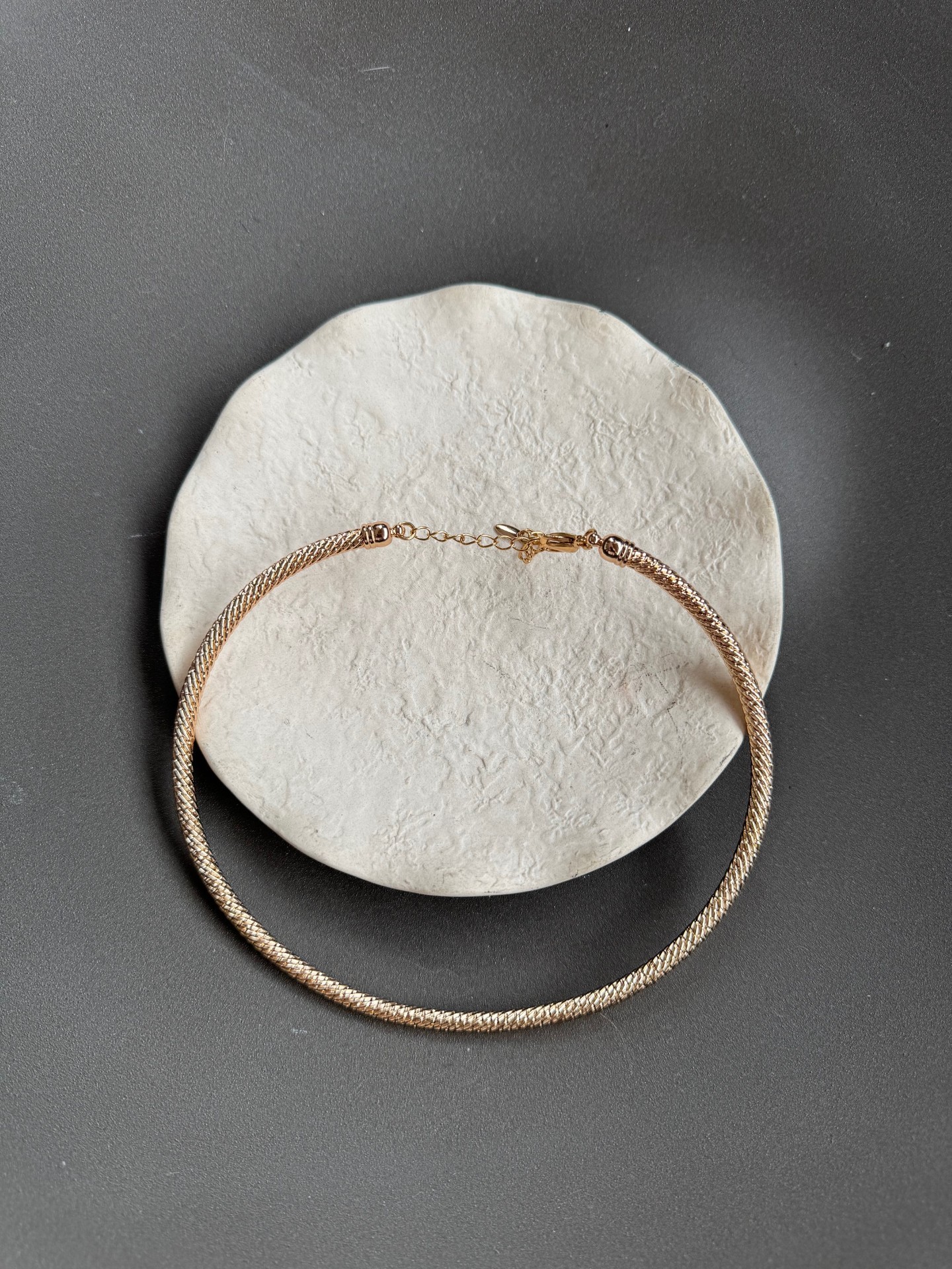 Sofi Rose Chocker