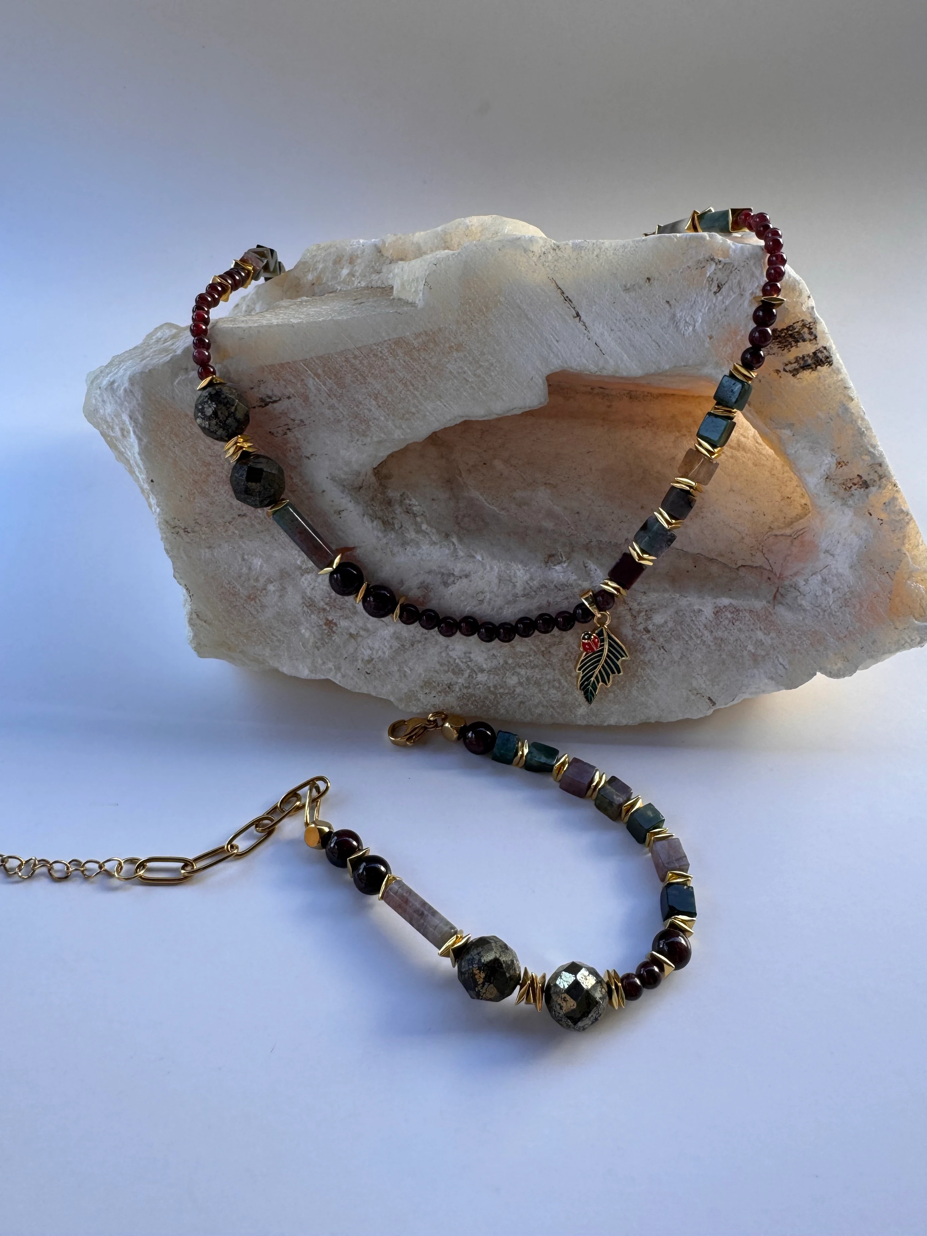 Pirit, Garnet ,Akik(Negatif Enerji Kalkanı ve Bolluk Bereket)Tasarım Bileklik