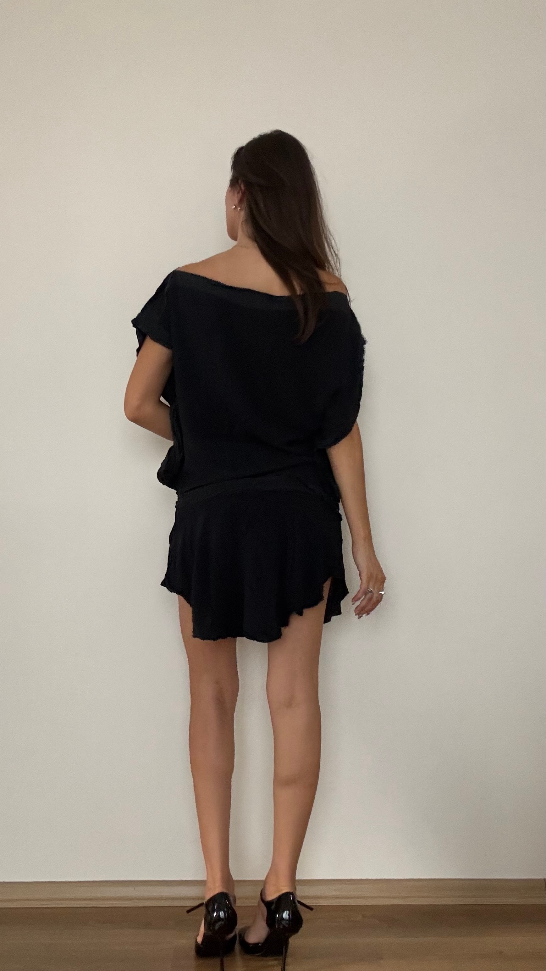 Asimetrik Kesim Mini Elbise 