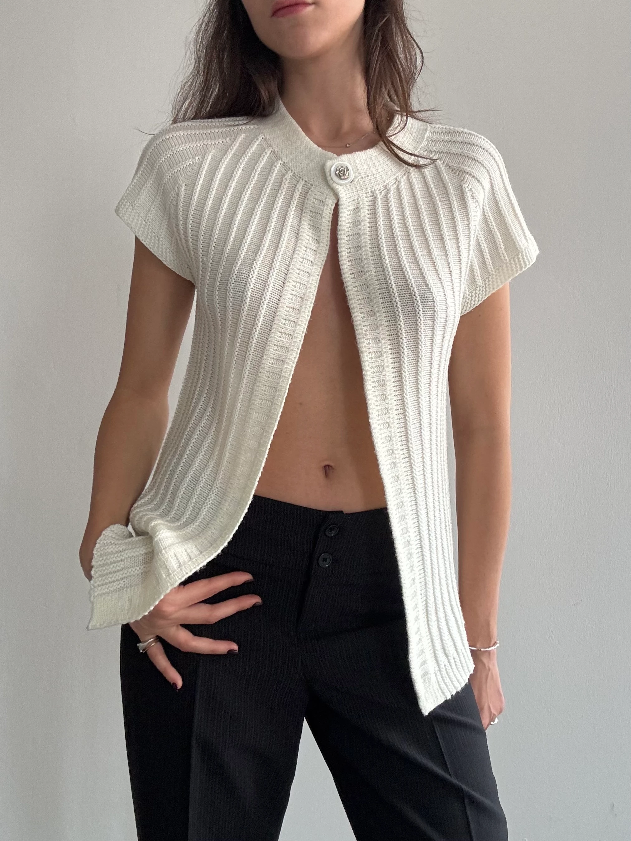 Tek Düğmeli Kısa Kollu Hırka 