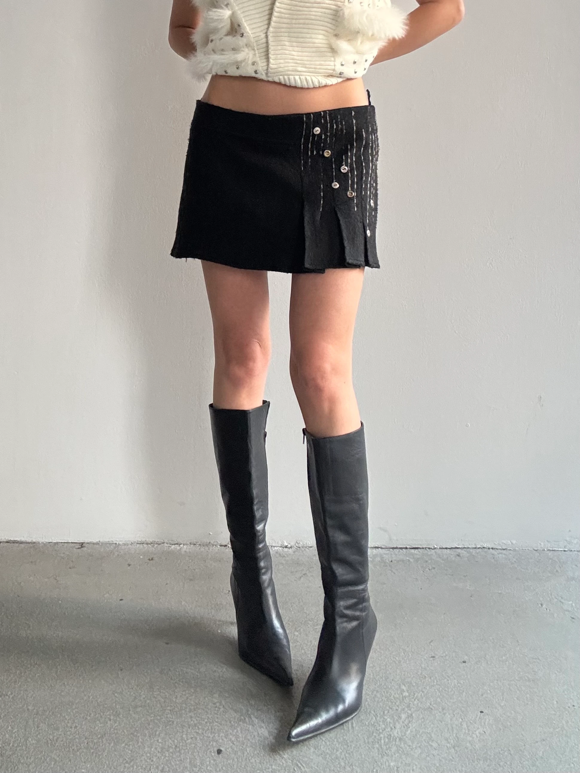 Düğme Detaylı Yün Etek 