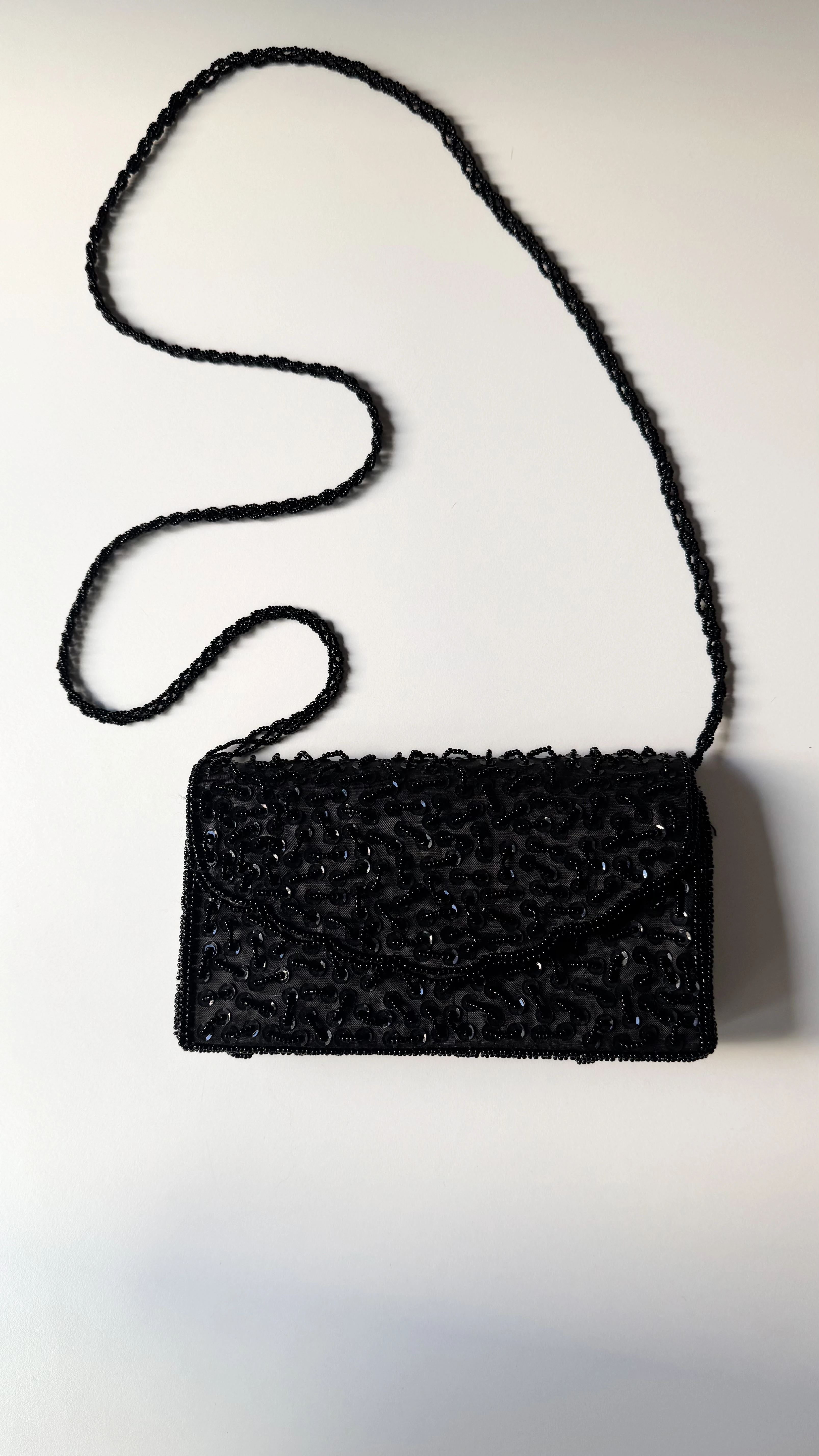 Boncuk İşlemeli Siyah Çanta 