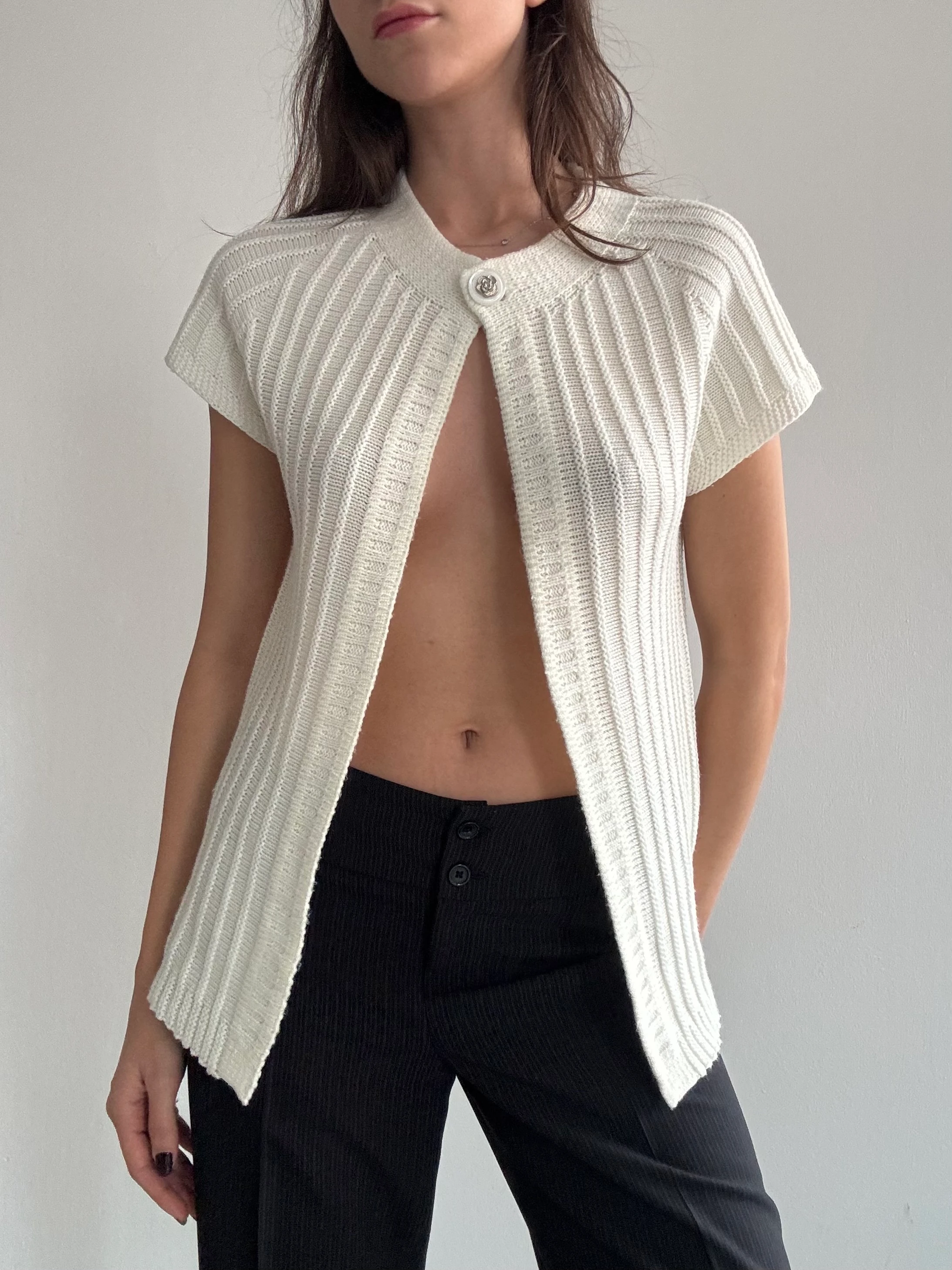 Tek Düğmeli Kısa Kollu Hırka 