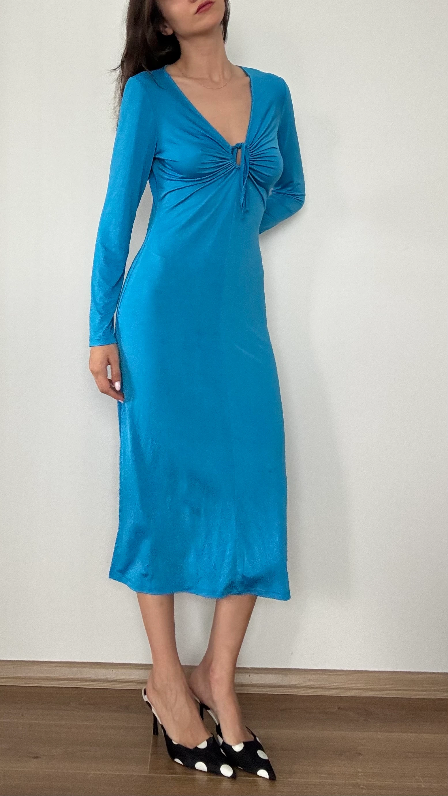 Turkuaz Bağlama Detaylı Midi Elbise 