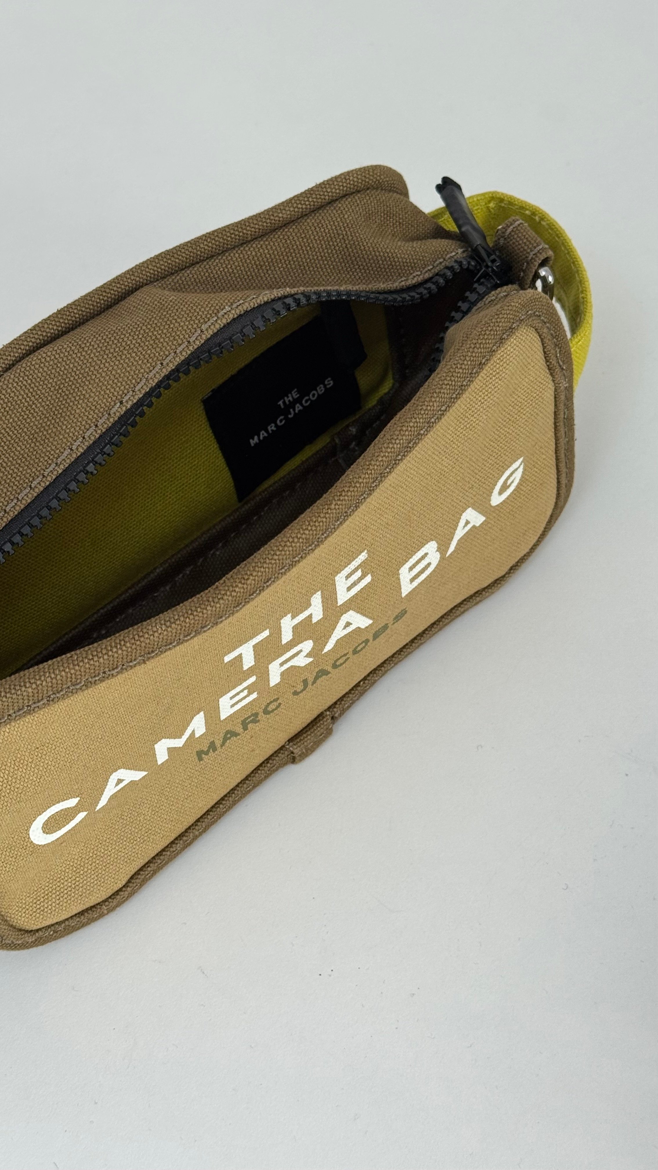 Marc Jacobs Kamera Çantası 