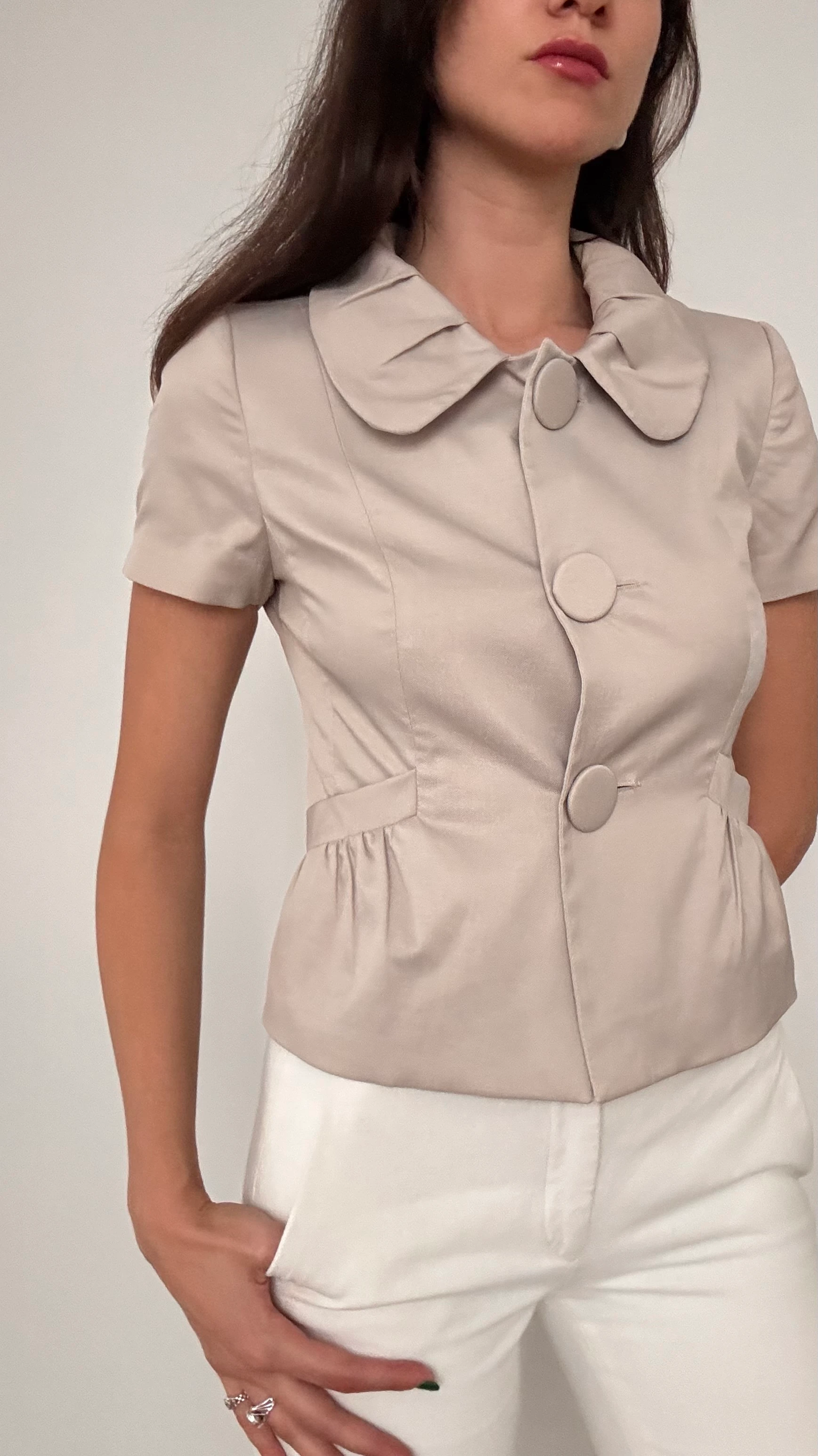 Yuvarlak Düğmeli Kısa Kollu Ceket 