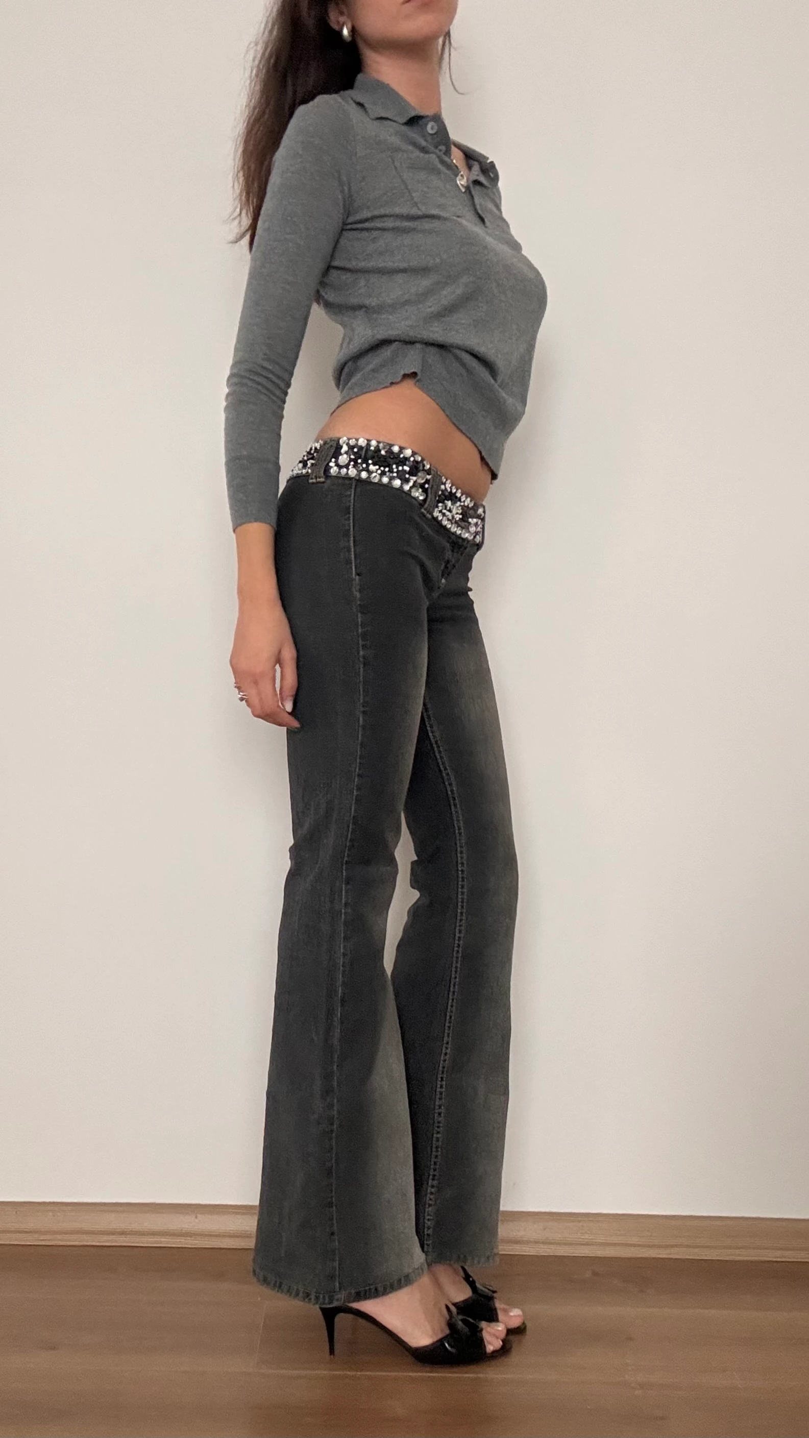 Taş Detaylı Düşük Bel Jean 