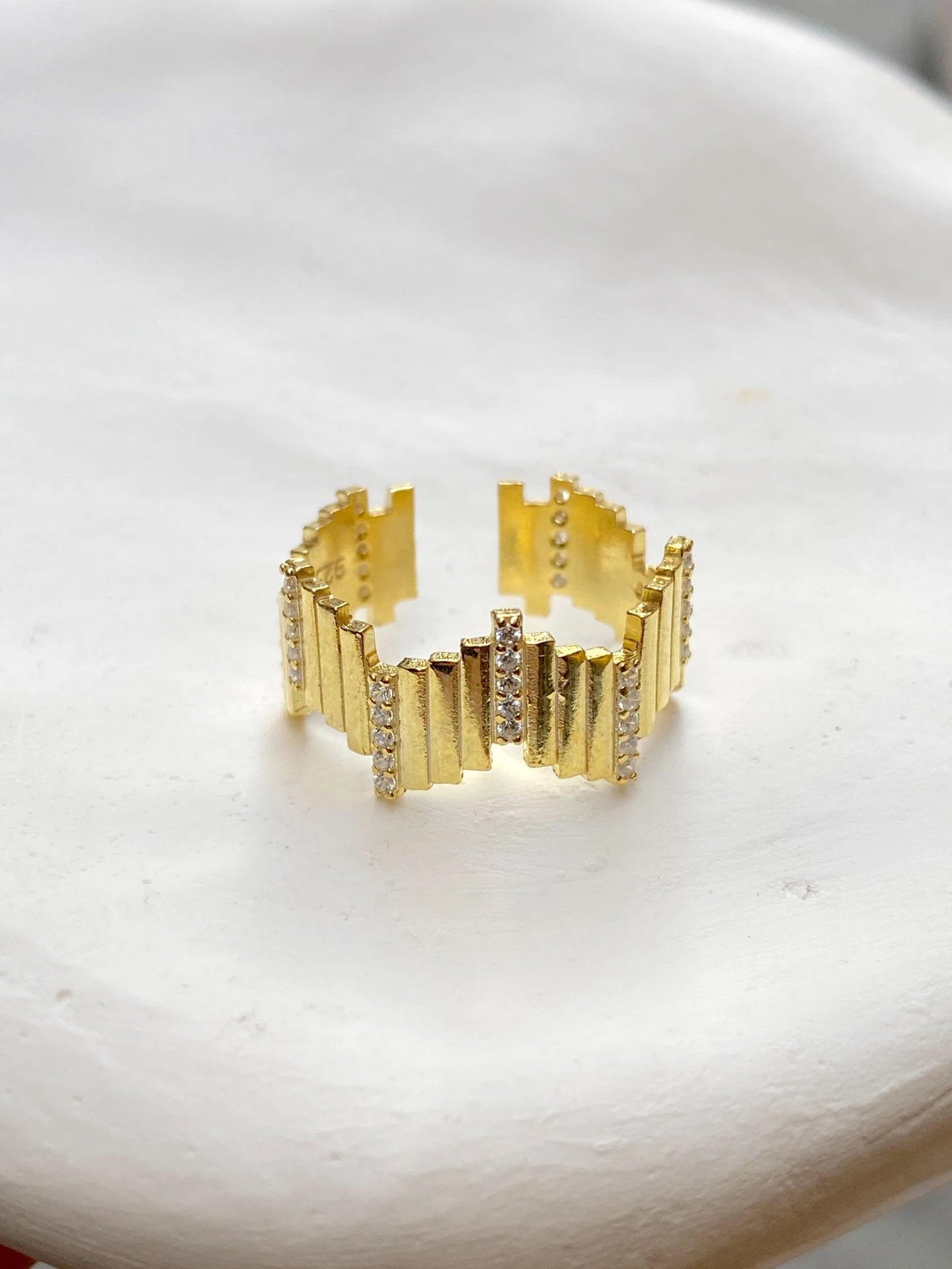 925 Gümüş | Taş Detaylı Asimetrik Yüzük