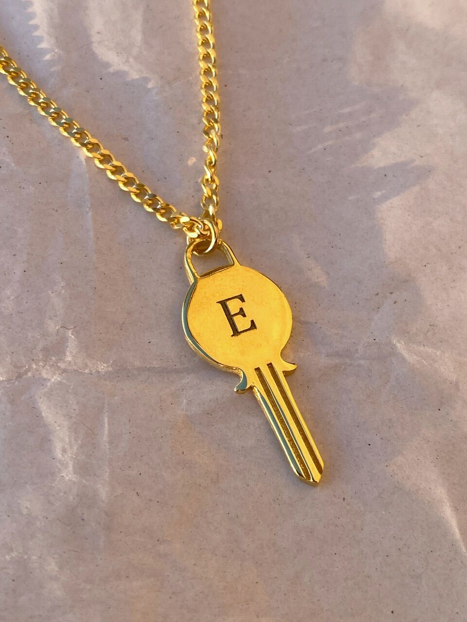 925 Gümüş | Unisex İstediğini Yazdır Harfli Anahtar Kolye Model-2 (3 Farklı Zincir Seçeneği ile)