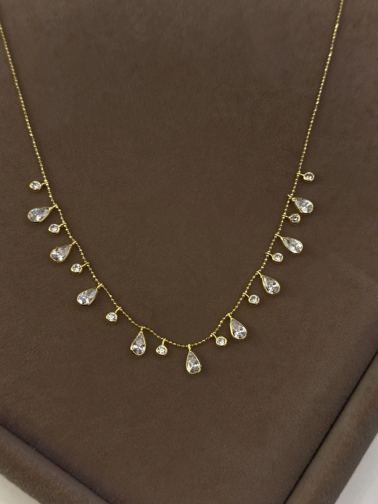 925 Gümüş | Sallantılı Top Zincirli Damla Taşlı Kolye