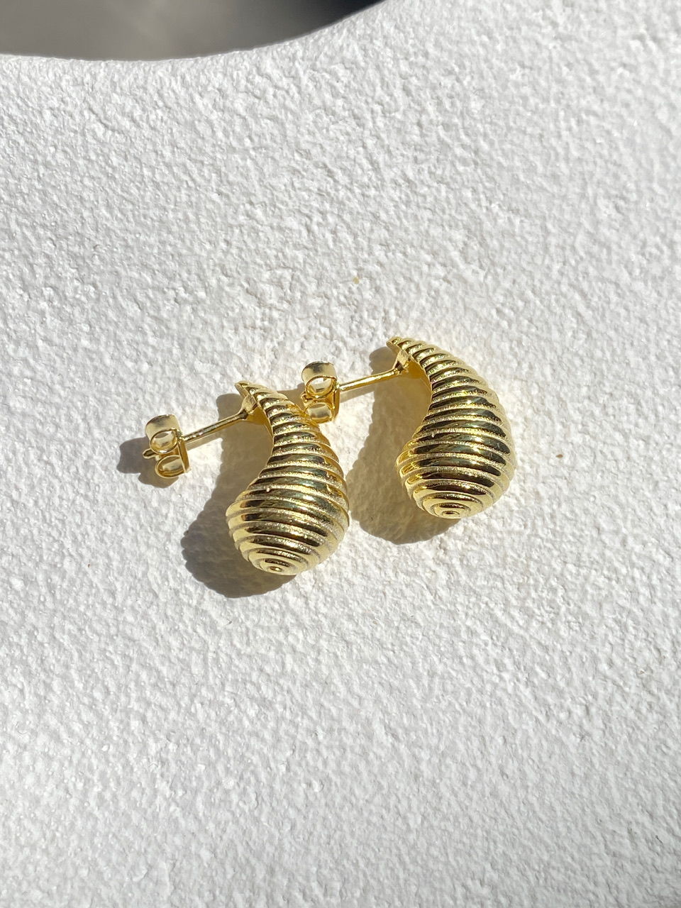 925 Gümüş | Çizgili Mini Damla Küpe