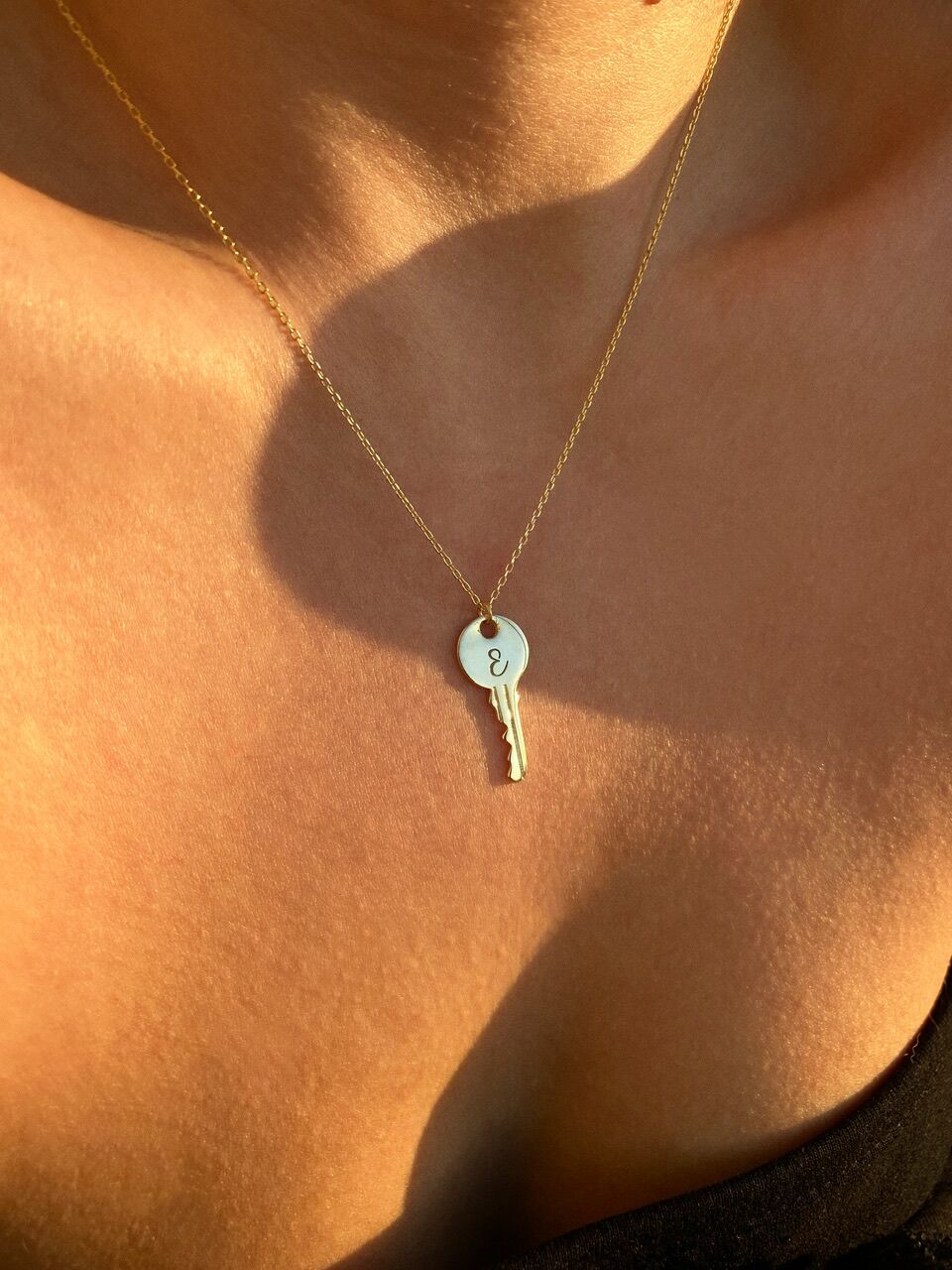 925 Gümüş | Unisex İstediğini Yazdır Harfli Anahtar Kolye Model-1 (3 Farklı Zincir Seçeneği ile)