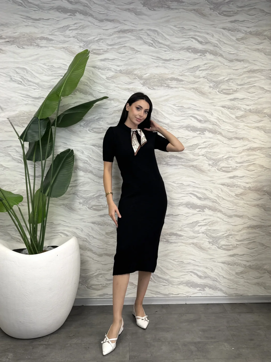 Fularlı Triko Elbise
