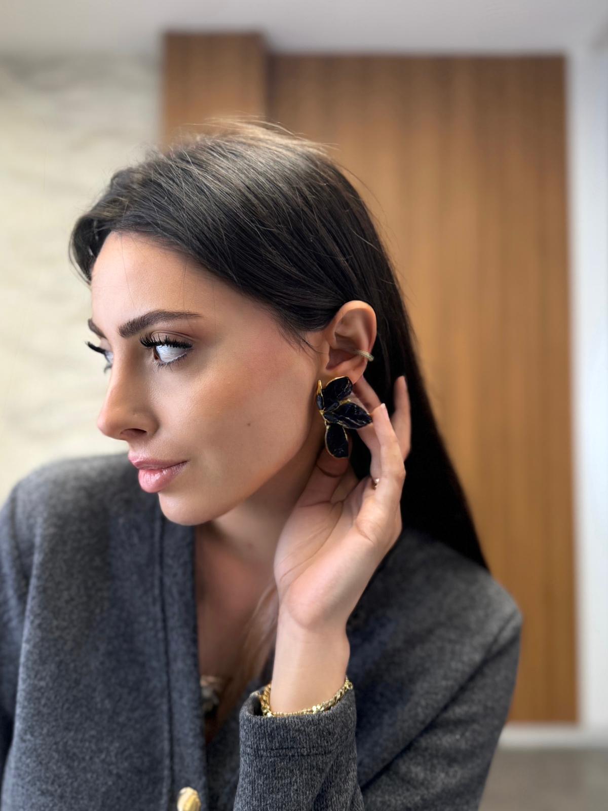 Üç Taşlı Yaprak  Küpe