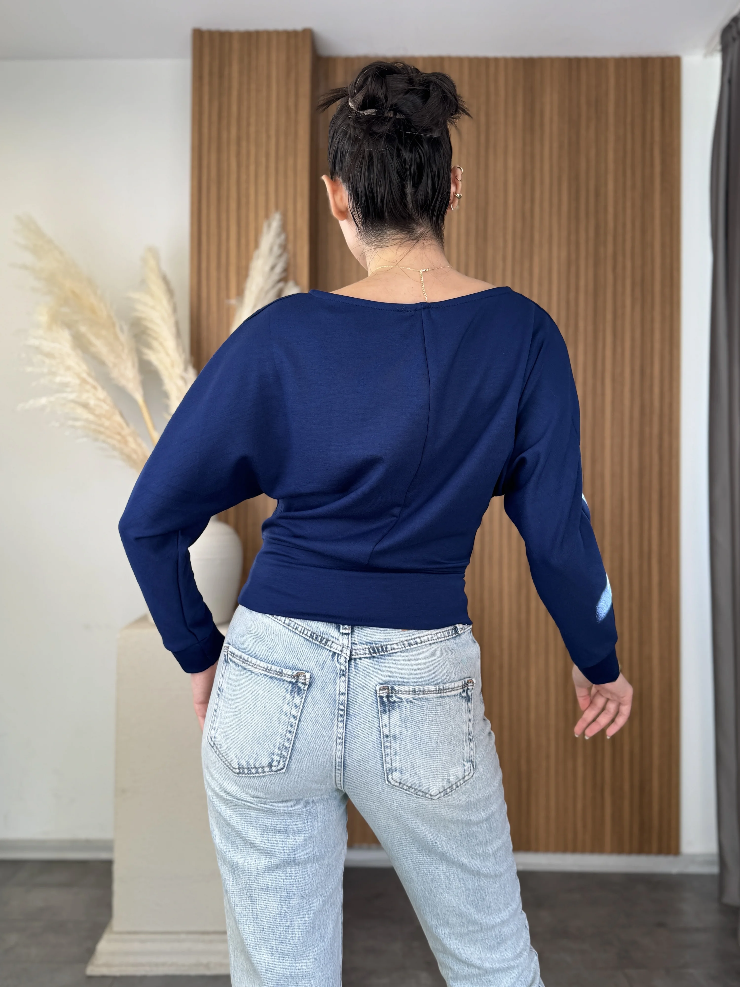 Kayık Yaka Yarasa Kol Bluz