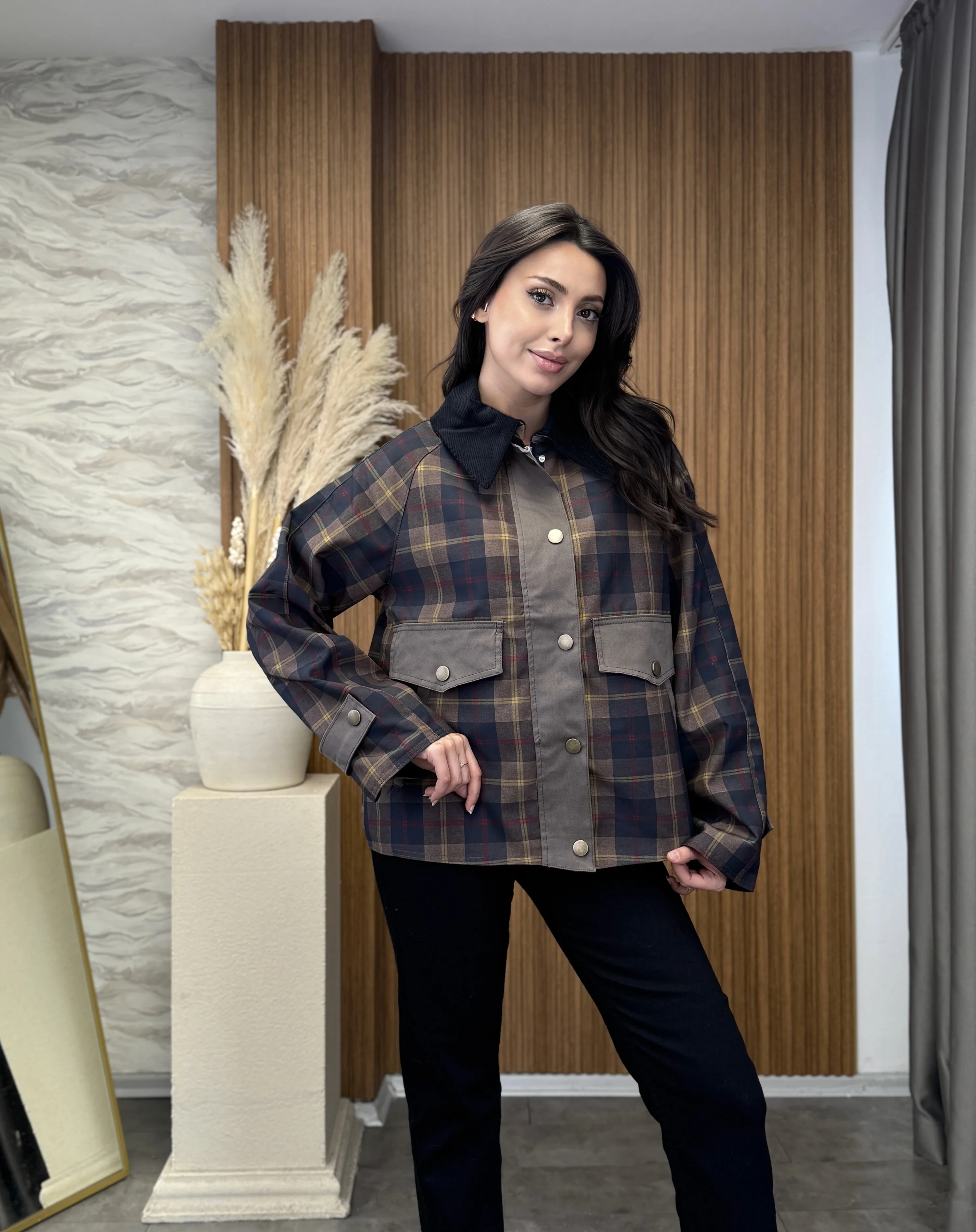 Ekose Desen Kadife Yaka Ceket