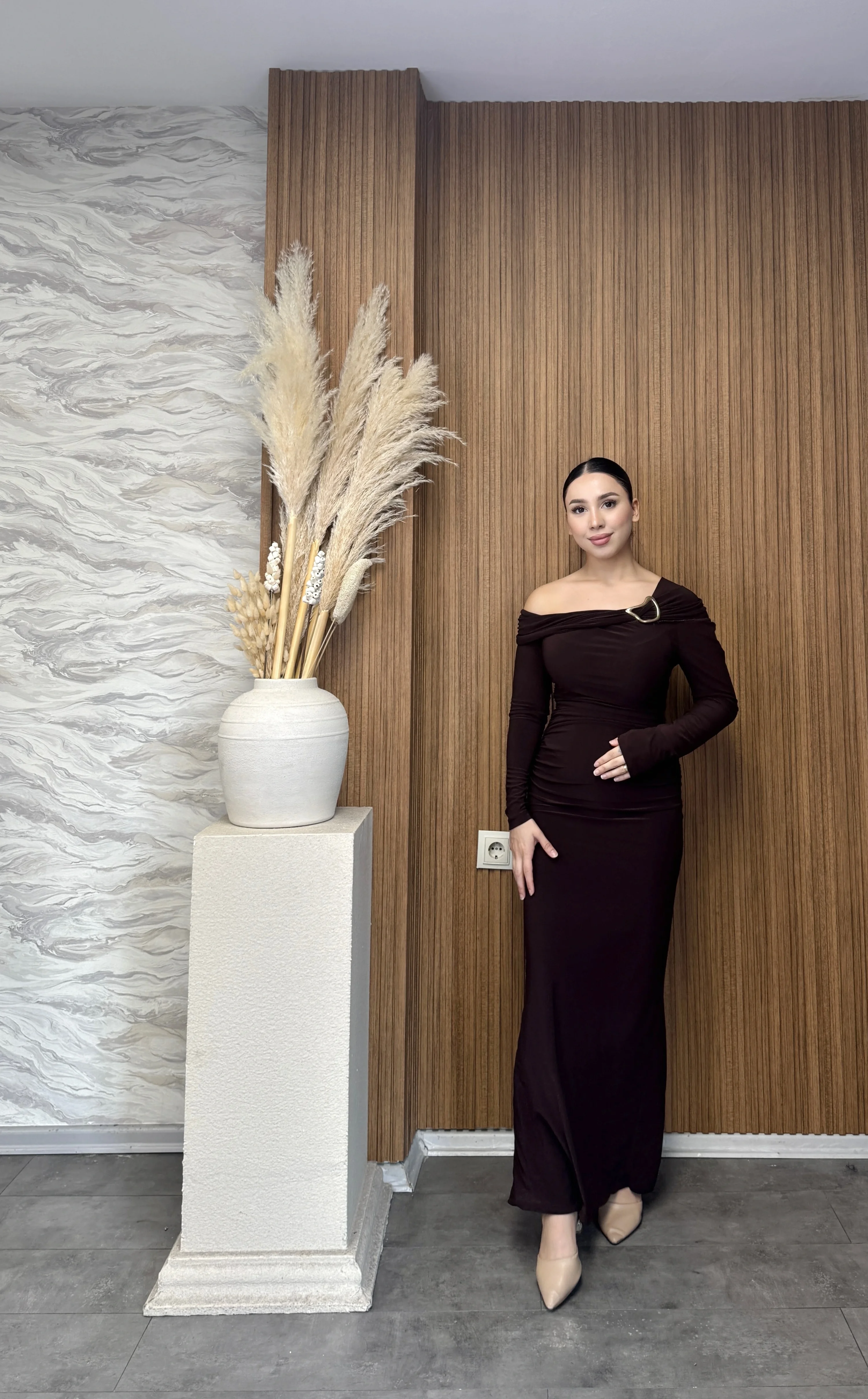 Madonna Yaka Tokalı Sandy Elbise