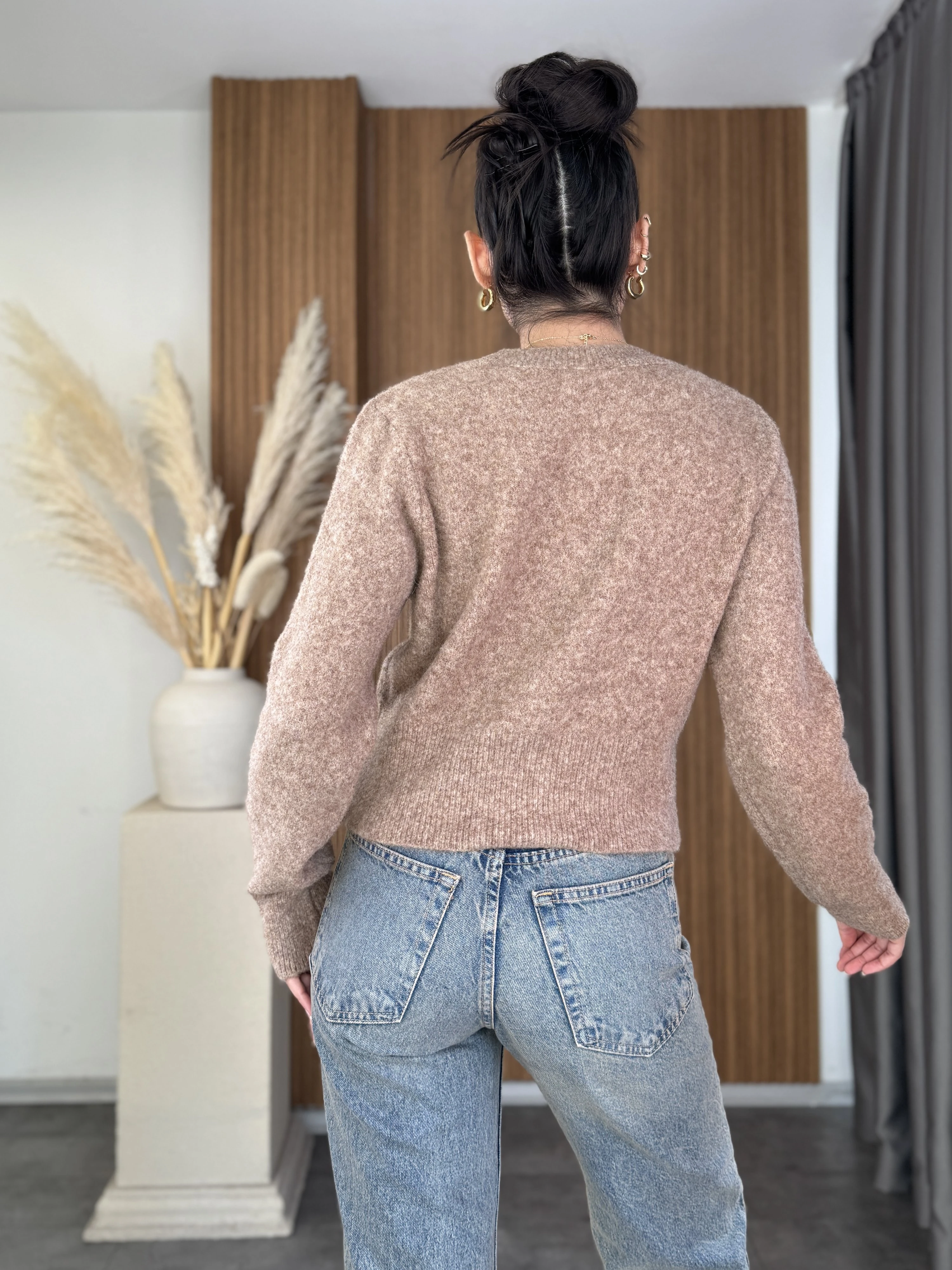 Yumoş Düğmeli Hırka