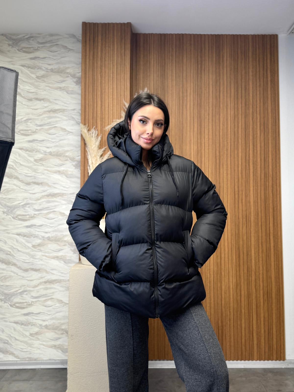 Kapüşonlu Bağcıklı Uzun Şişme Mont